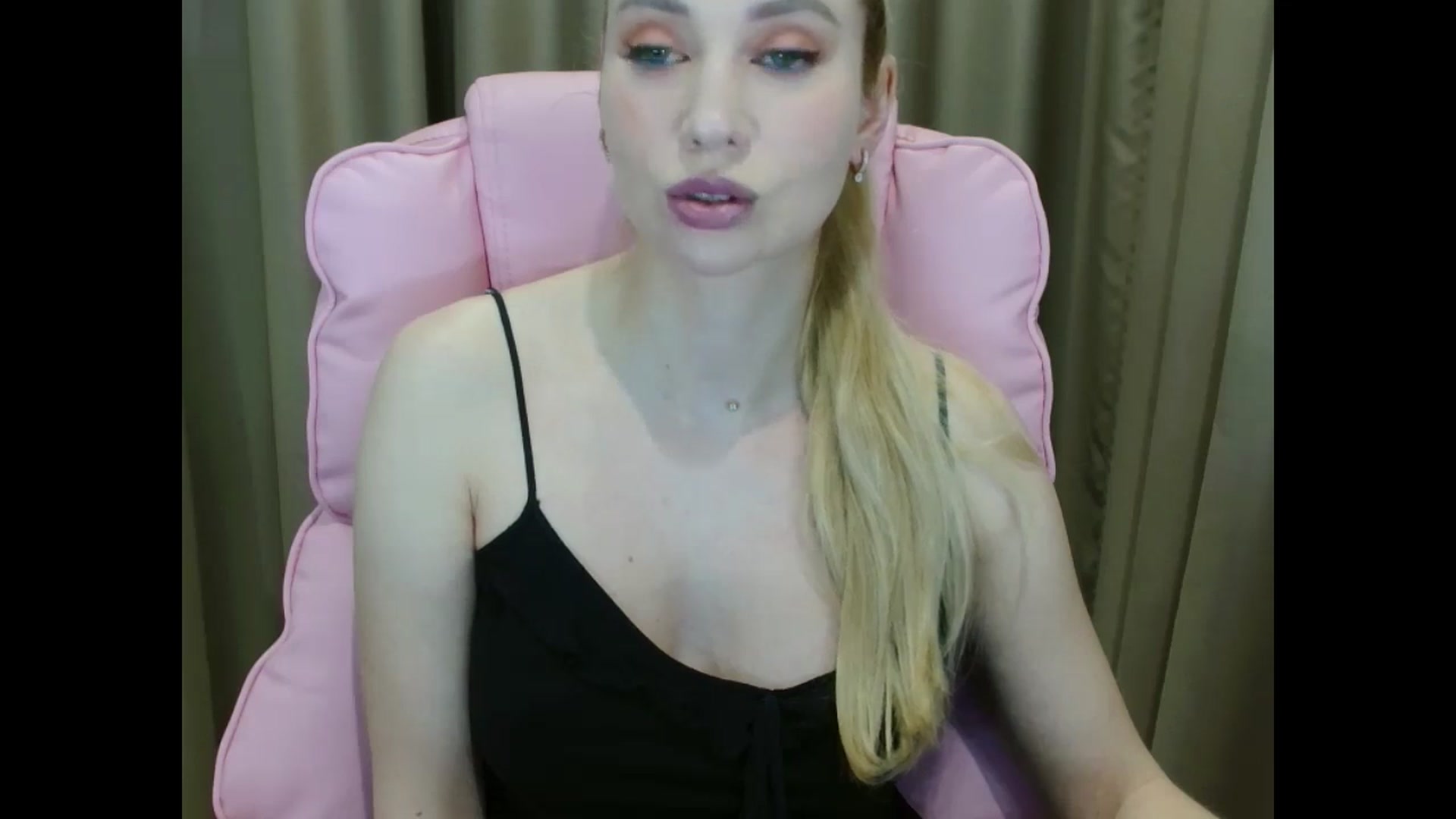 Gallery image thumbnail from Miss_Sylvia's myfreecams stream on, 04/09/2025, 17:22 image 14 of 20