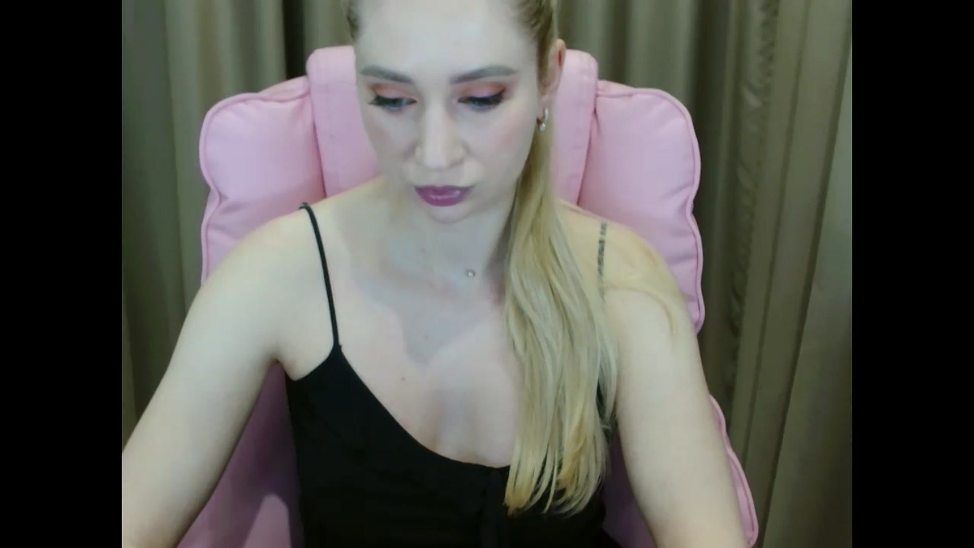 Gallery image thumbnail from Miss_Sylvia's myfreecams stream on, 04/09/2025, 17:22 image 2 of 20