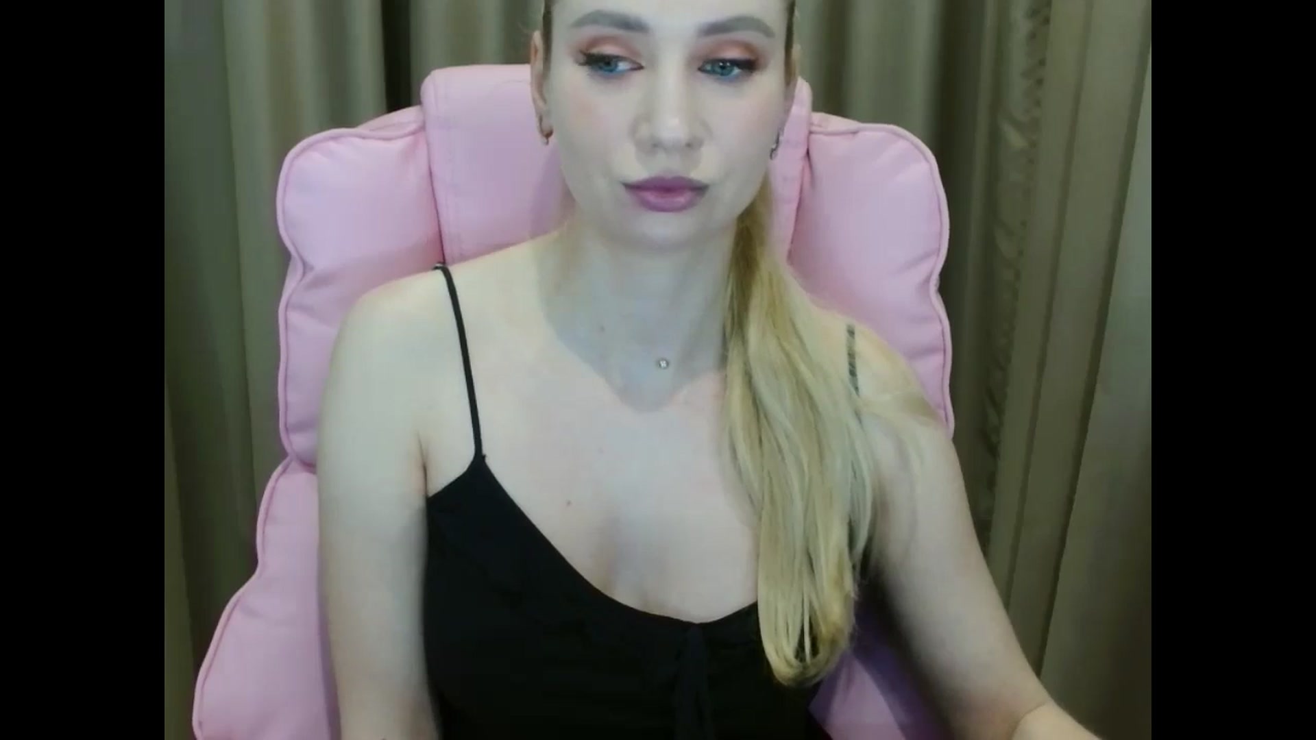 Gallery image thumbnail from Miss_Sylvia's myfreecams stream on, 04/09/2025, 17:22 image 15 of 20