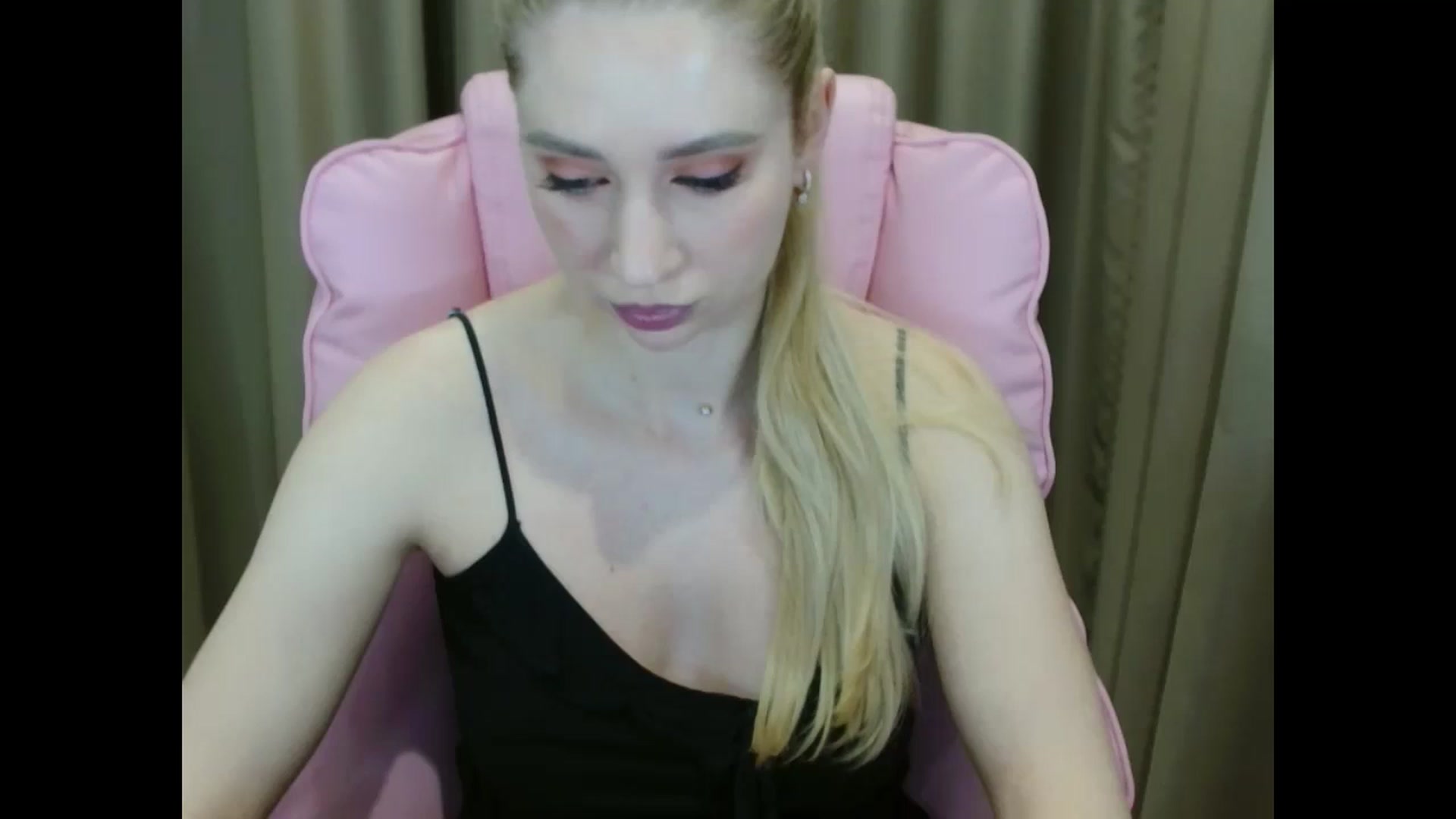 Gallery image thumbnail from Miss_Sylvia's myfreecams stream on, 04/09/2025, 17:22 image 8 of 20