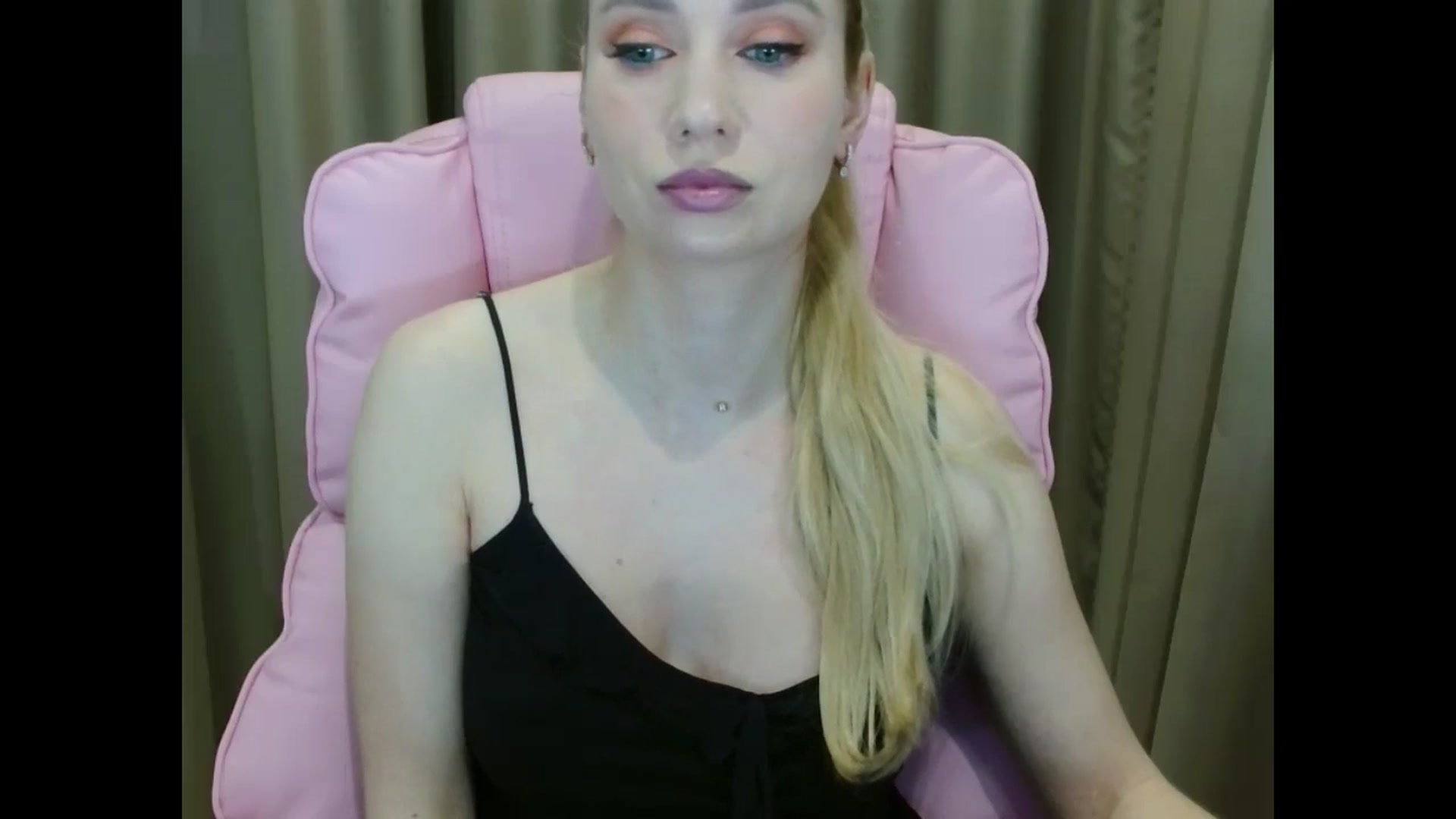Gallery image thumbnail from Miss_Sylvia's myfreecams stream on, 04/09/2025, 17:22 image 13 of 20