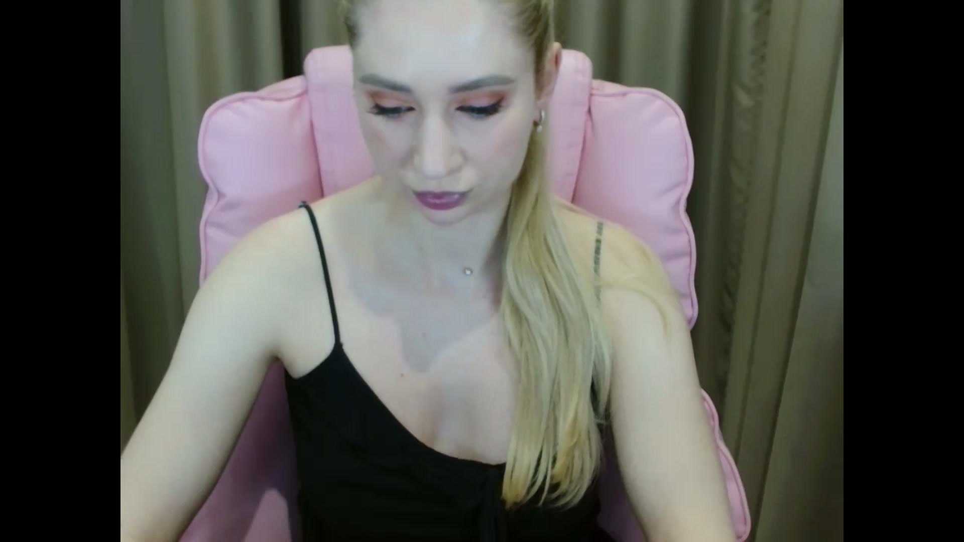 Gallery image thumbnail from Miss_Sylvia's myfreecams stream on, 04/09/2025, 17:22 image 4 of 20