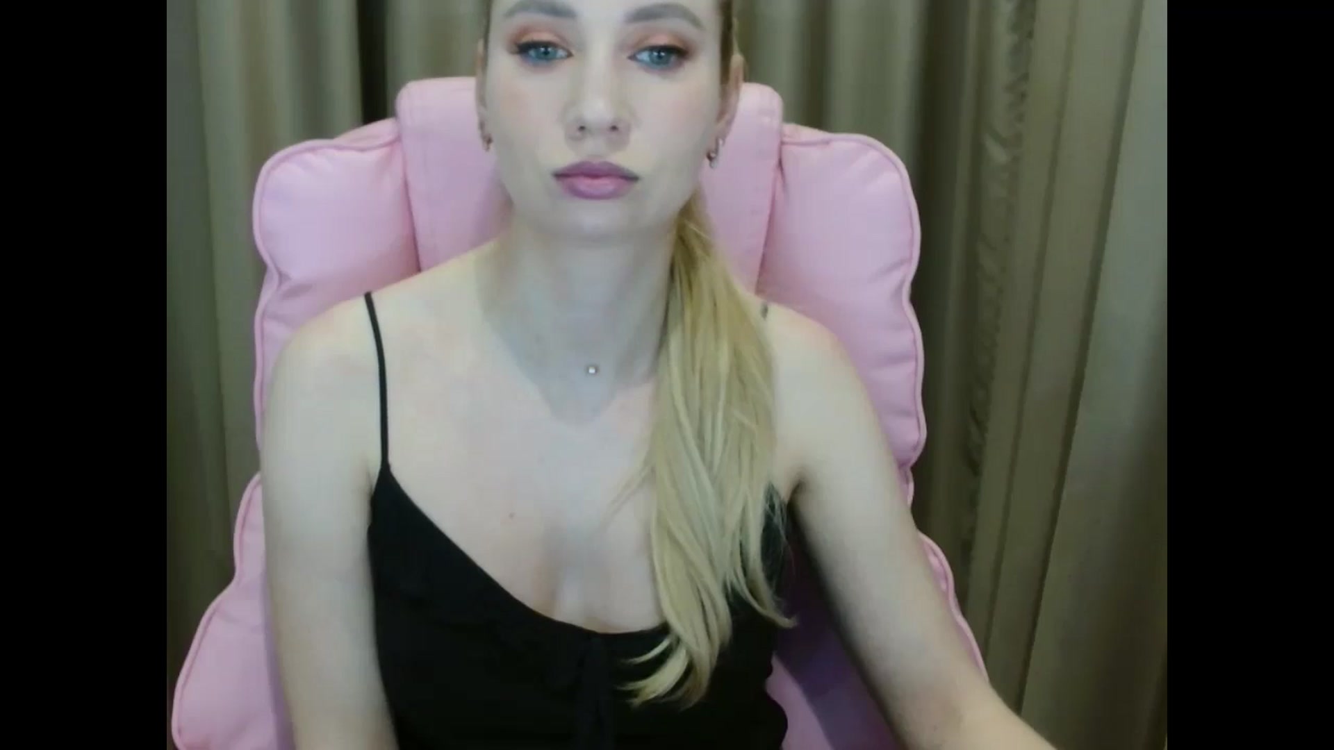 Gallery image thumbnail from Miss_Sylvia's myfreecams stream on, 04/09/2025, 17:53 image 2 of 20