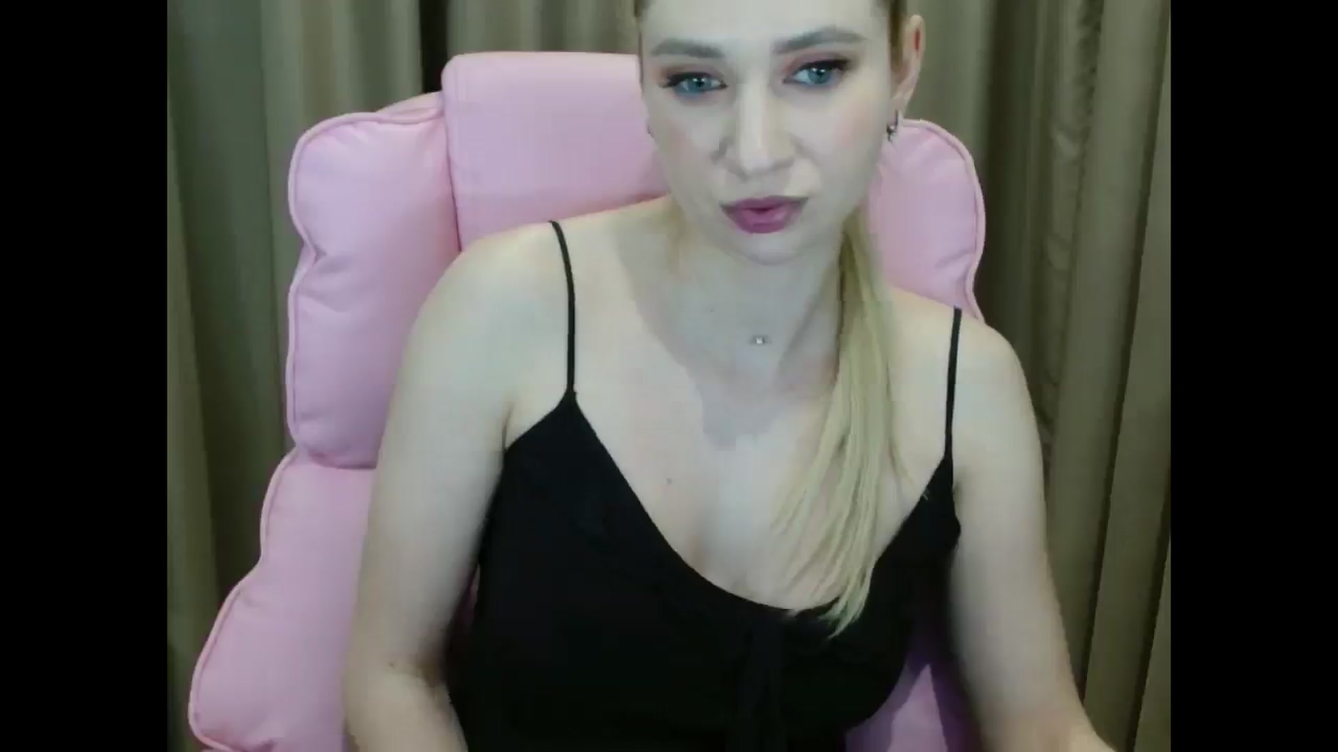 Gallery image thumbnail from Miss_Sylvia's myfreecams stream on, 04/09/2025, 20:00 image 5 of 20