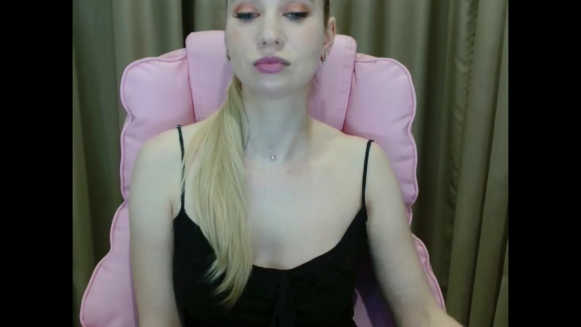 Gallery image thumbnail from Miss_Sylvia's myfreecams stream on, 04/09/2025, 20:00 image 17 of 20