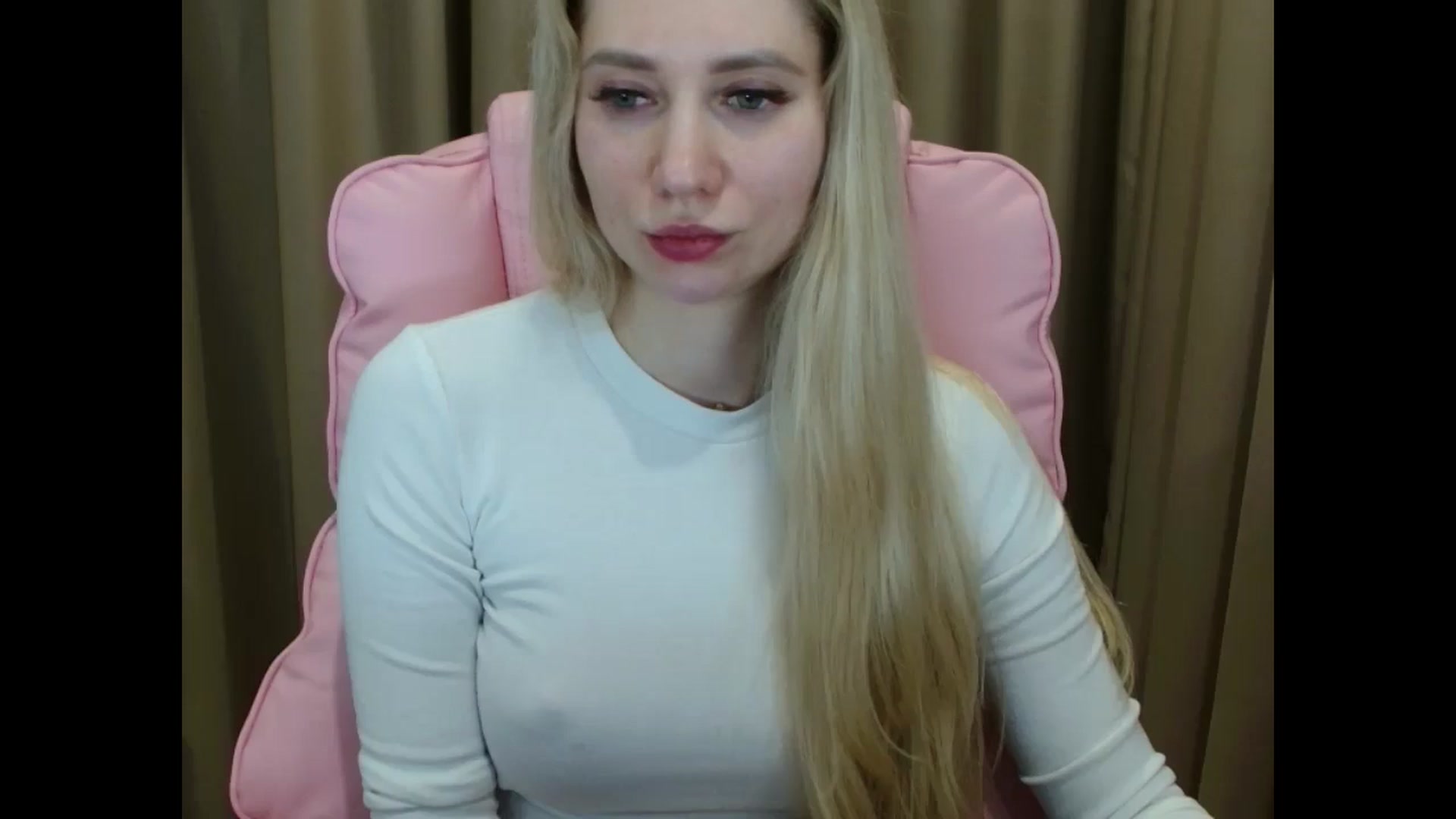 Gallery image thumbnail from Miss_Sylvia's myfreecams stream on, 04/10/2025, 17:49 image 19 of 20