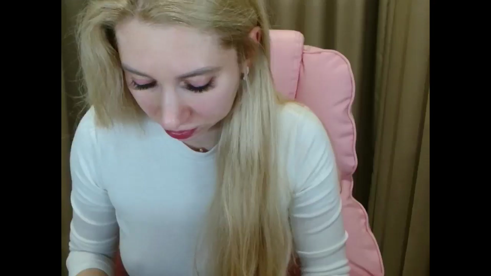 Gallery image thumbnail from Miss_Sylvia's myfreecams stream on, 04/10/2025, 17:49 image 6 of 20