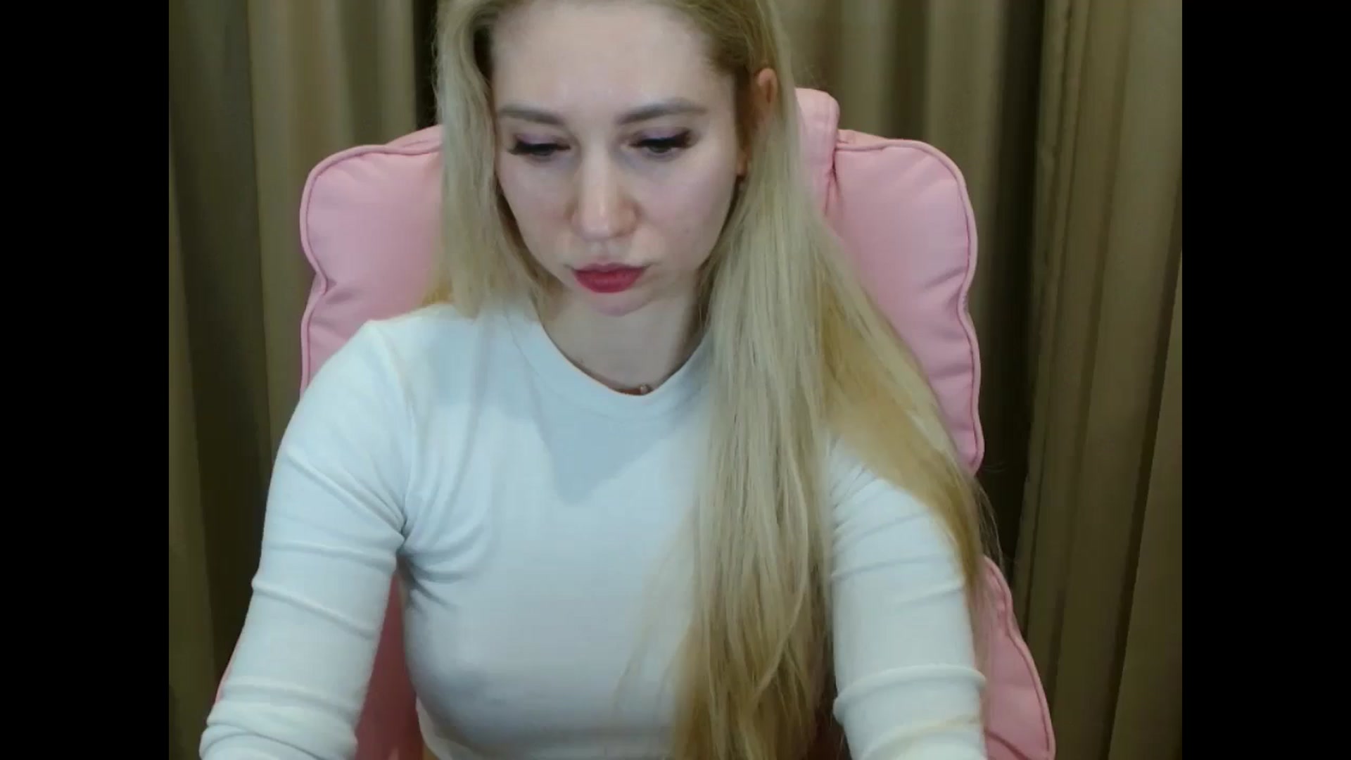 Gallery image thumbnail from Miss_Sylvia's myfreecams stream on, 04/10/2025, 17:49 image 15 of 20