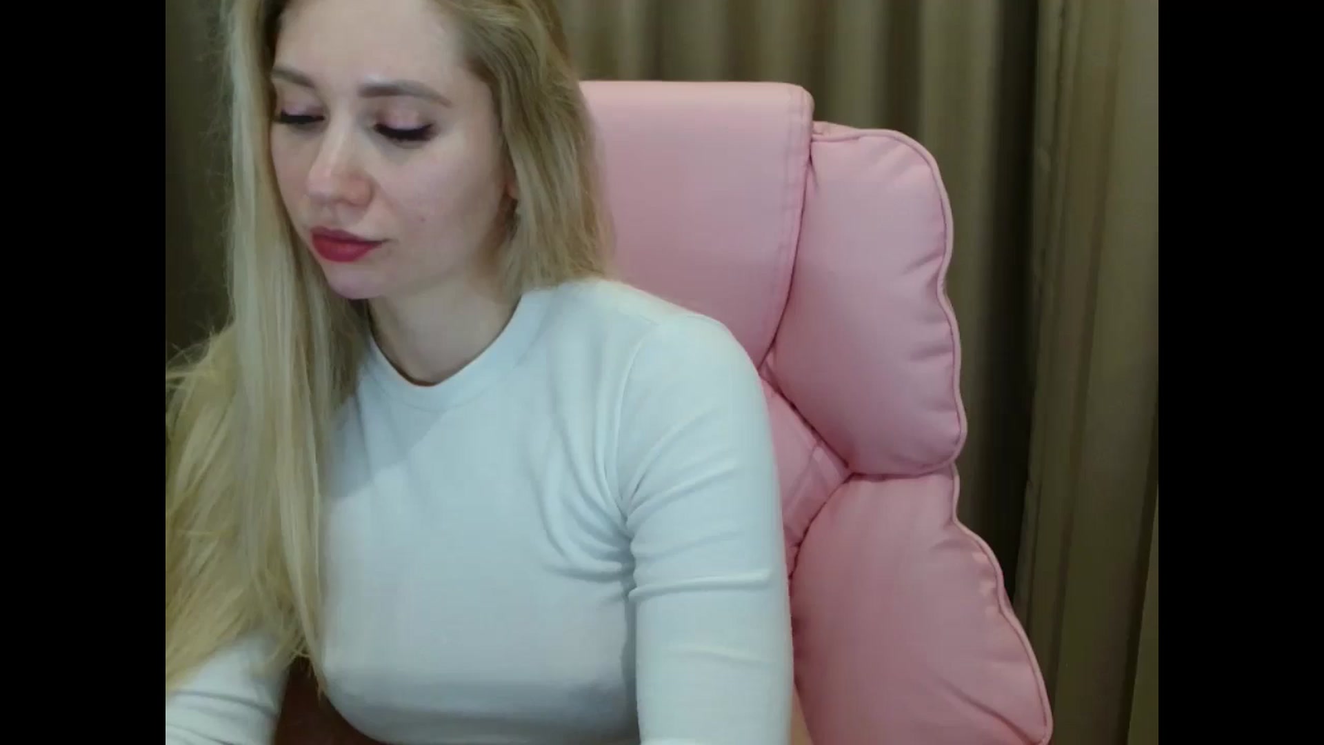 Gallery image thumbnail from Miss_Sylvia's myfreecams stream on, 04/10/2025, 19:26 image 17 of 20