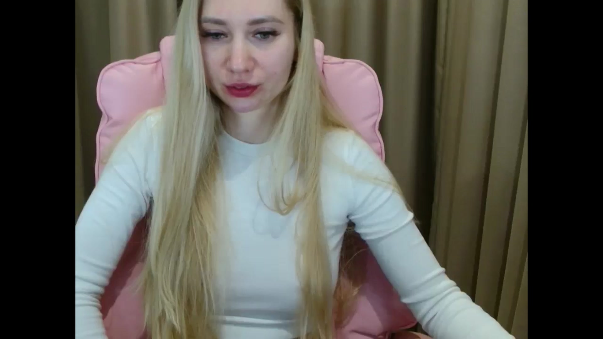 Gallery image thumbnail from Miss_Sylvia's myfreecams stream on, 04/10/2025, 21:21 image 15 of 20