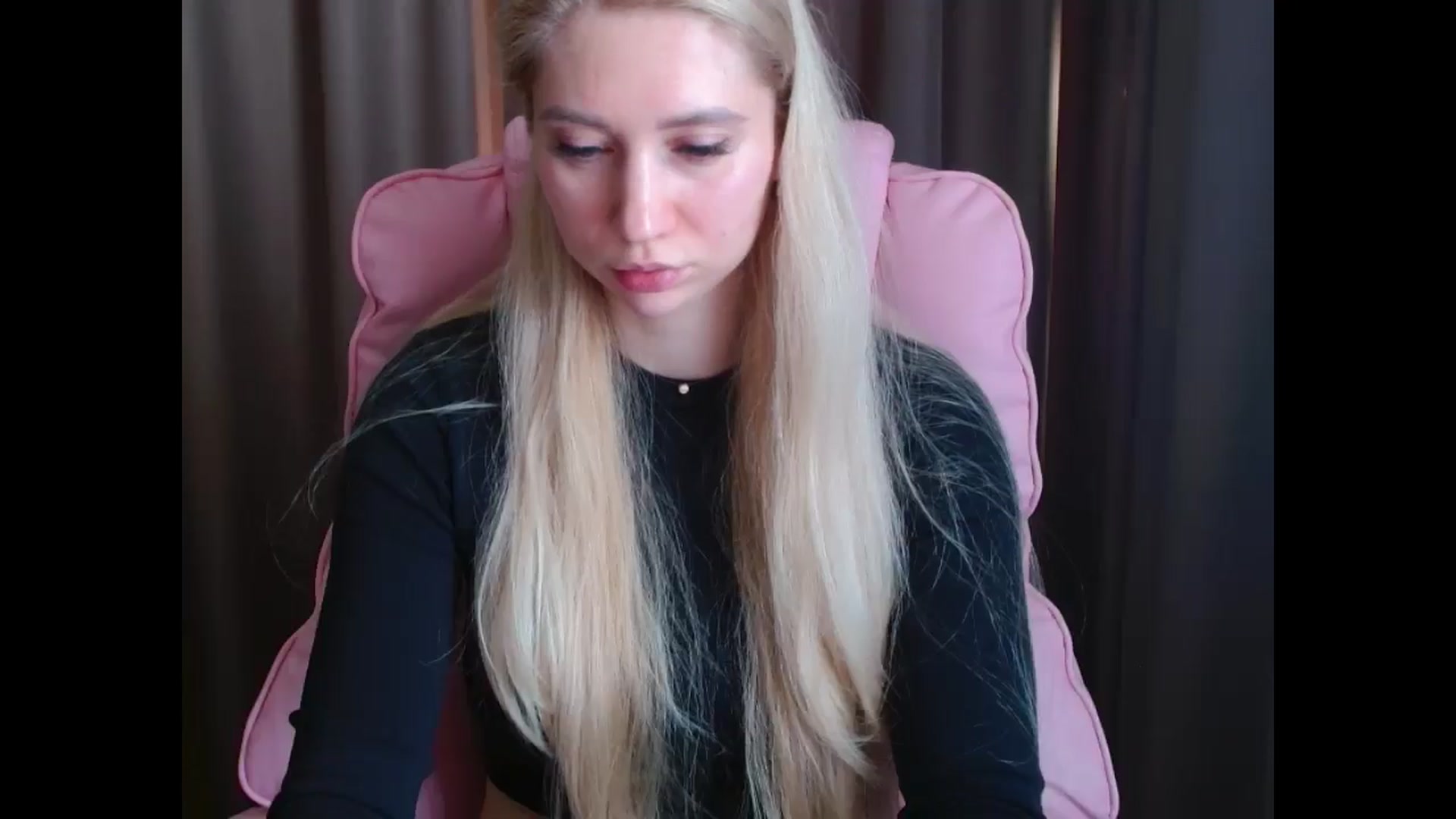 Gallery image thumbnail from Miss_Sylvia's myfreecams stream on, 04/11/2025, 14:20 image 12 of 20