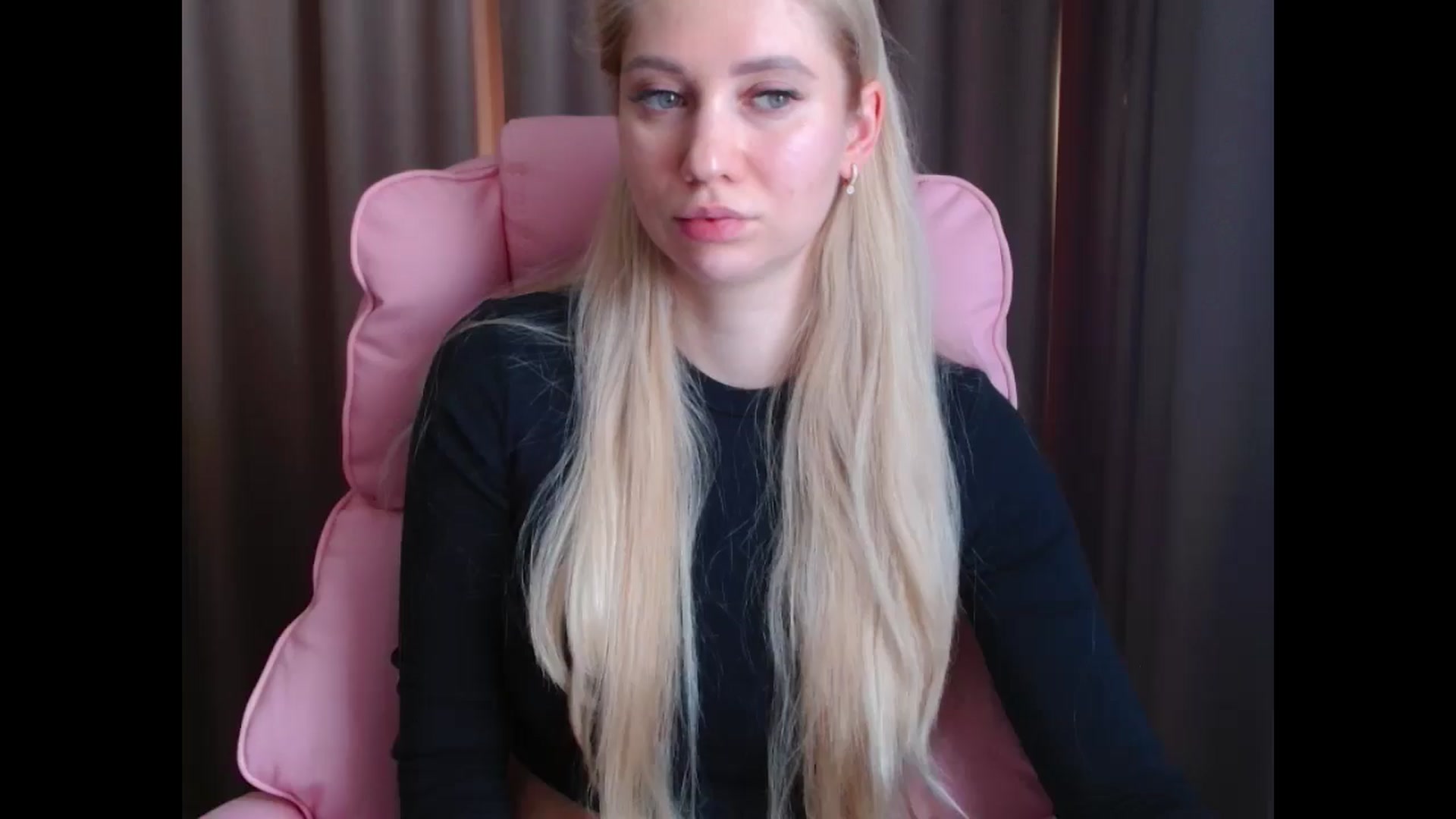 Gallery image thumbnail from Miss_Sylvia's myfreecams stream on, 04/11/2025, 14:20 image 3 of 20
