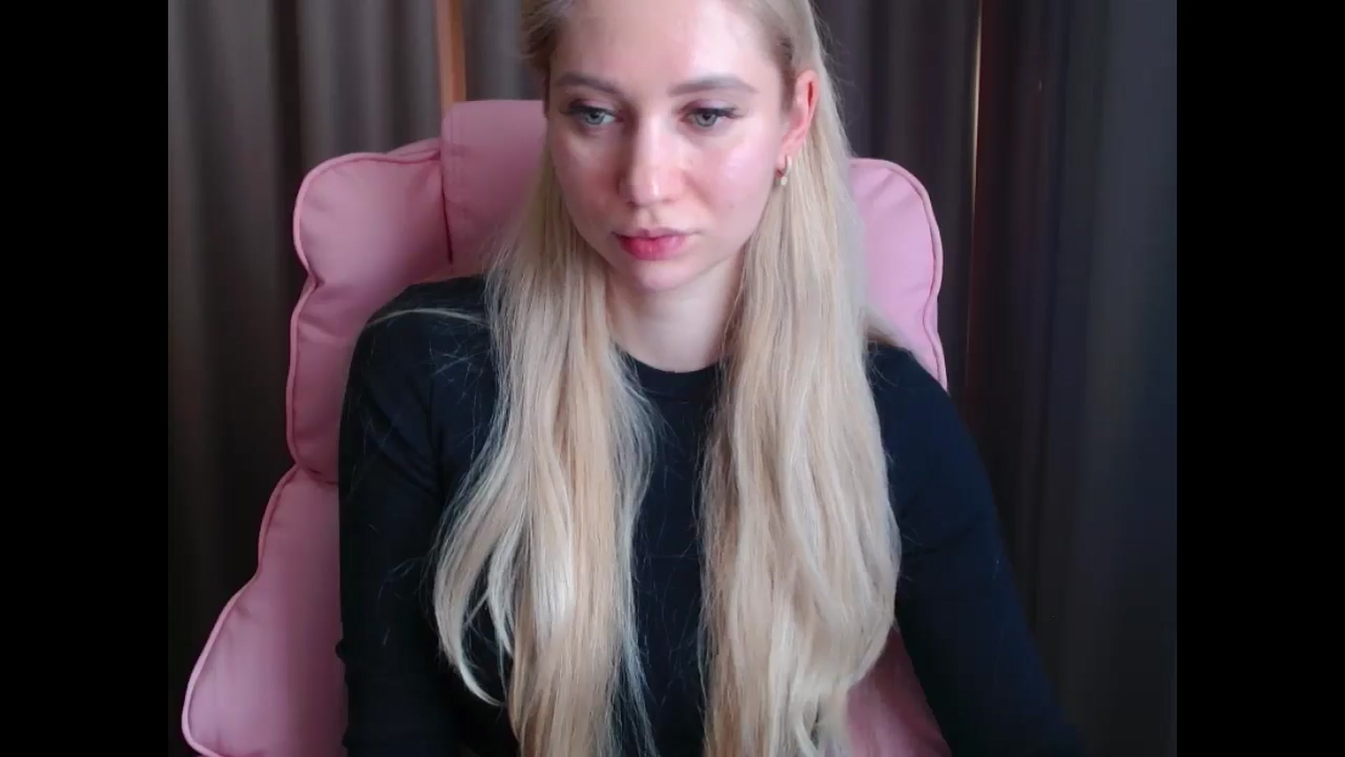 Gallery image thumbnail from Miss_Sylvia's myfreecams stream on, 04/11/2025, 14:20 image 4 of 20