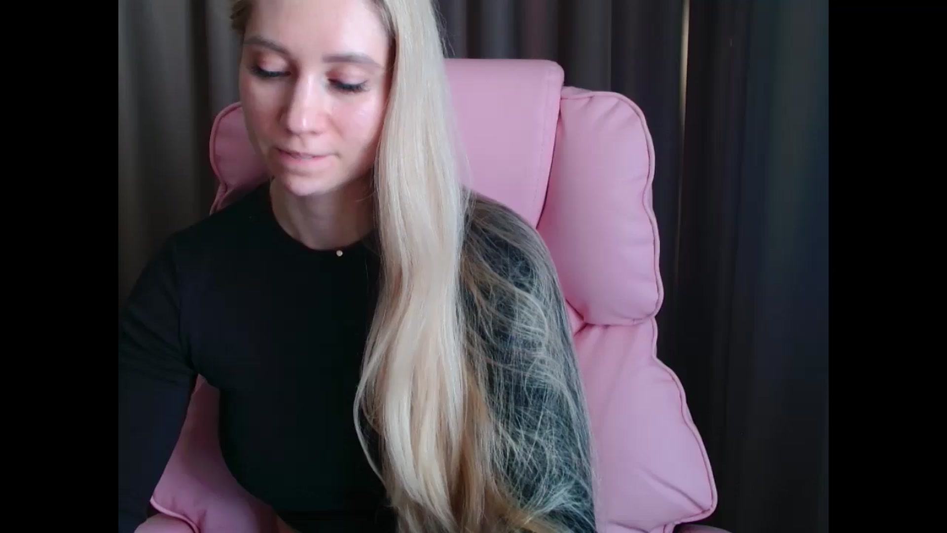 Gallery image thumbnail from Miss_Sylvia's myfreecams stream on, 04/11/2025, 14:20 image 17 of 20