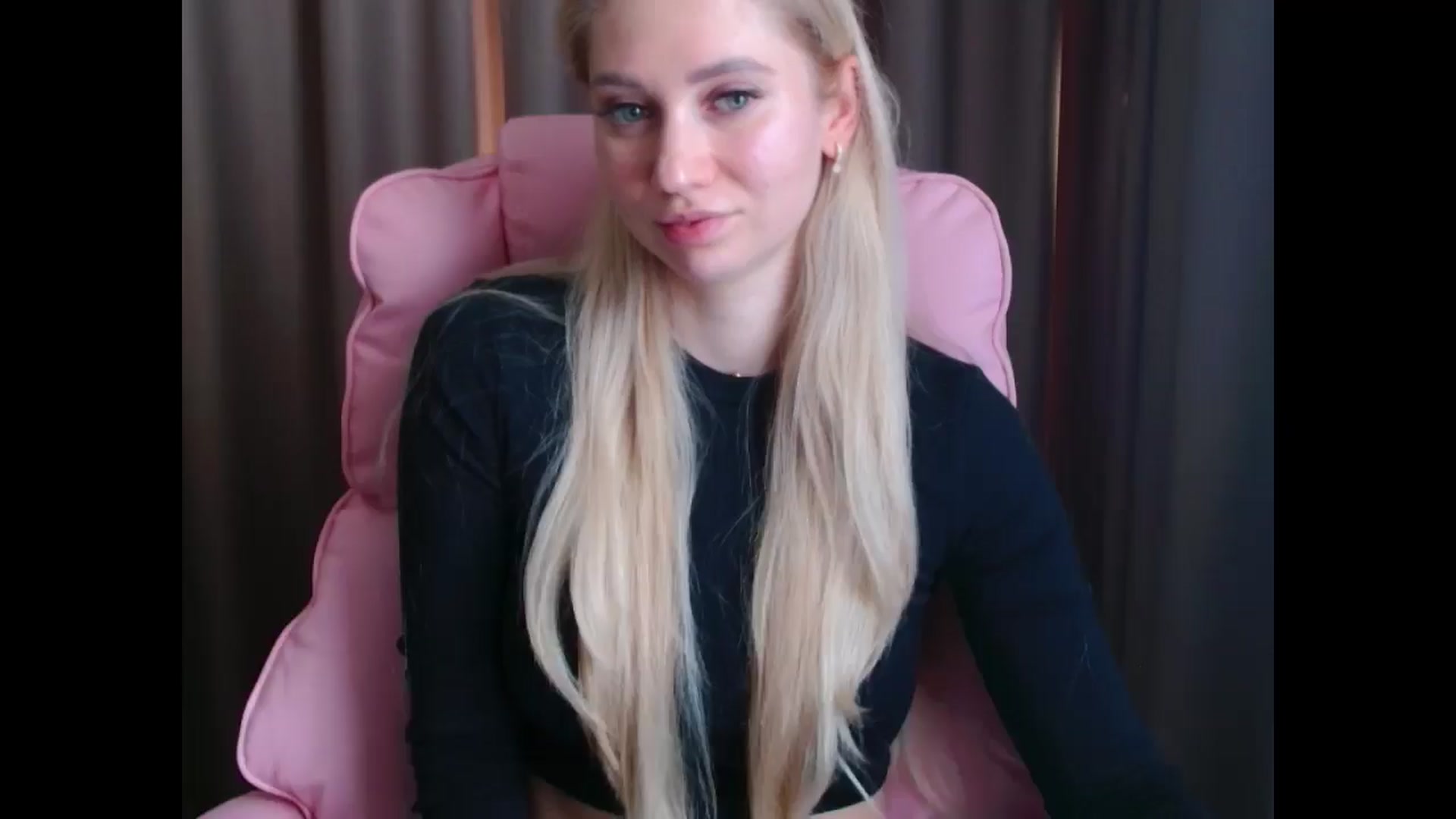 Gallery image thumbnail from Miss_Sylvia's myfreecams stream on, 04/11/2025, 14:20 image 1 of 20