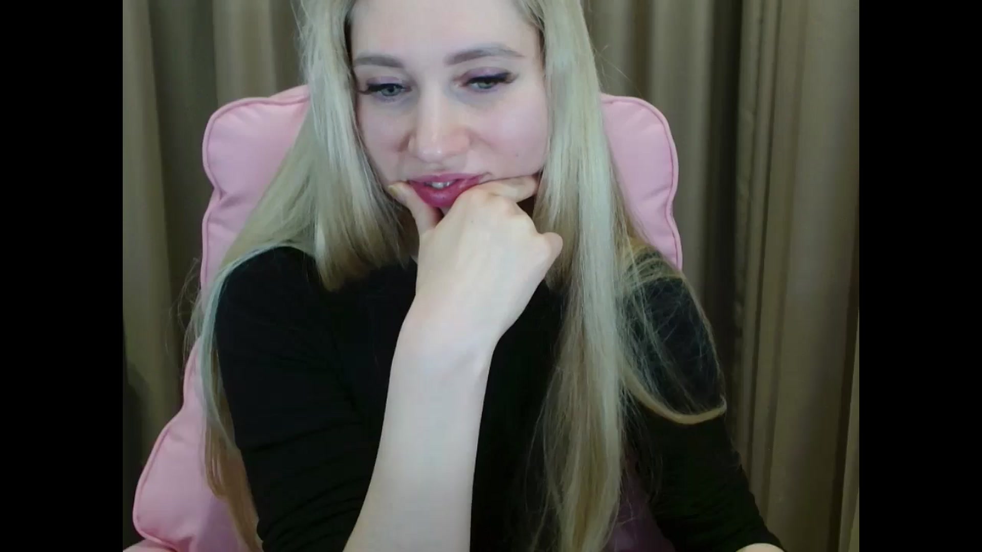 Gallery image thumbnail from Miss_Sylvia's myfreecams stream on, 04/11/2025, 19:36 image 19 of 20