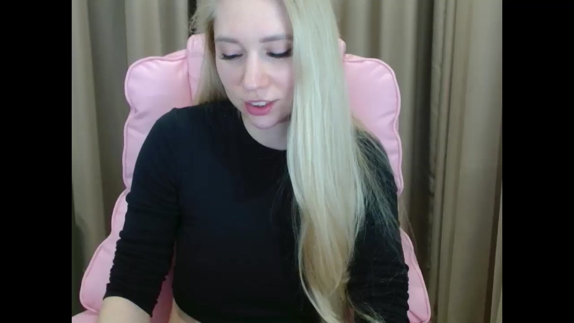Gallery image thumbnail from Miss_Sylvia's myfreecams stream on, 04/11/2025, 19:36 image 4 of 20