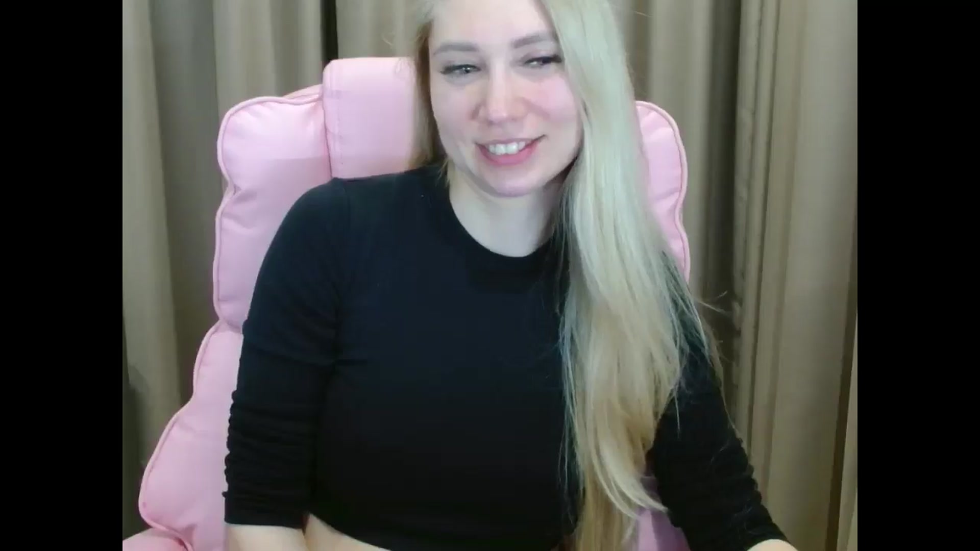 Gallery image thumbnail from Miss_Sylvia's myfreecams stream on, 04/11/2025, 19:36 image 3 of 20