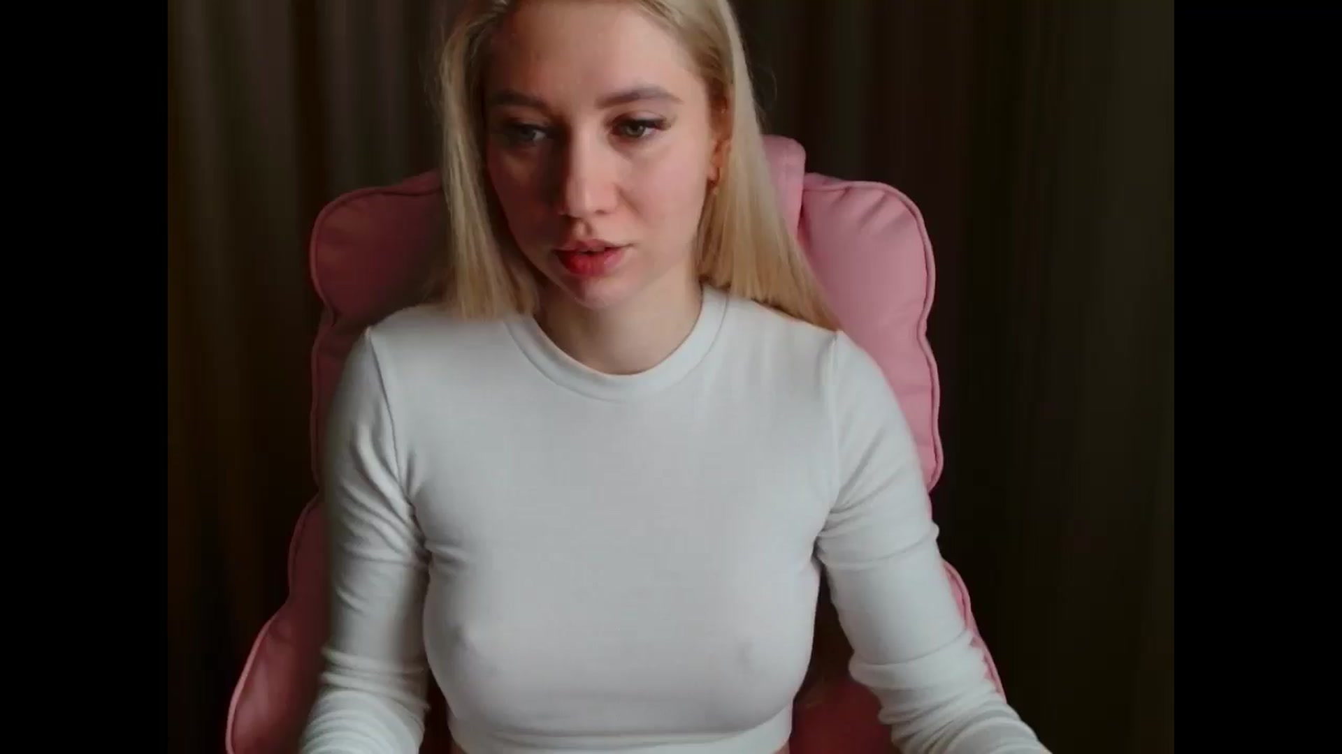 Gallery image thumbnail from Miss_Sylvia's myfreecams stream on, 04/12/2025, 10:08 image 5 of 20