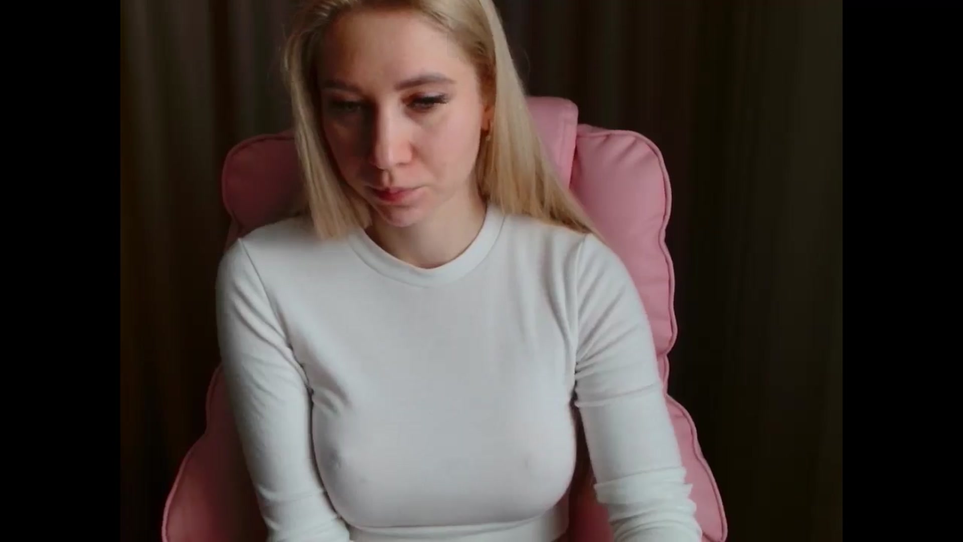 Gallery image thumbnail from Miss_Sylvia's myfreecams stream on, 04/12/2025, 10:08 image 7 of 20