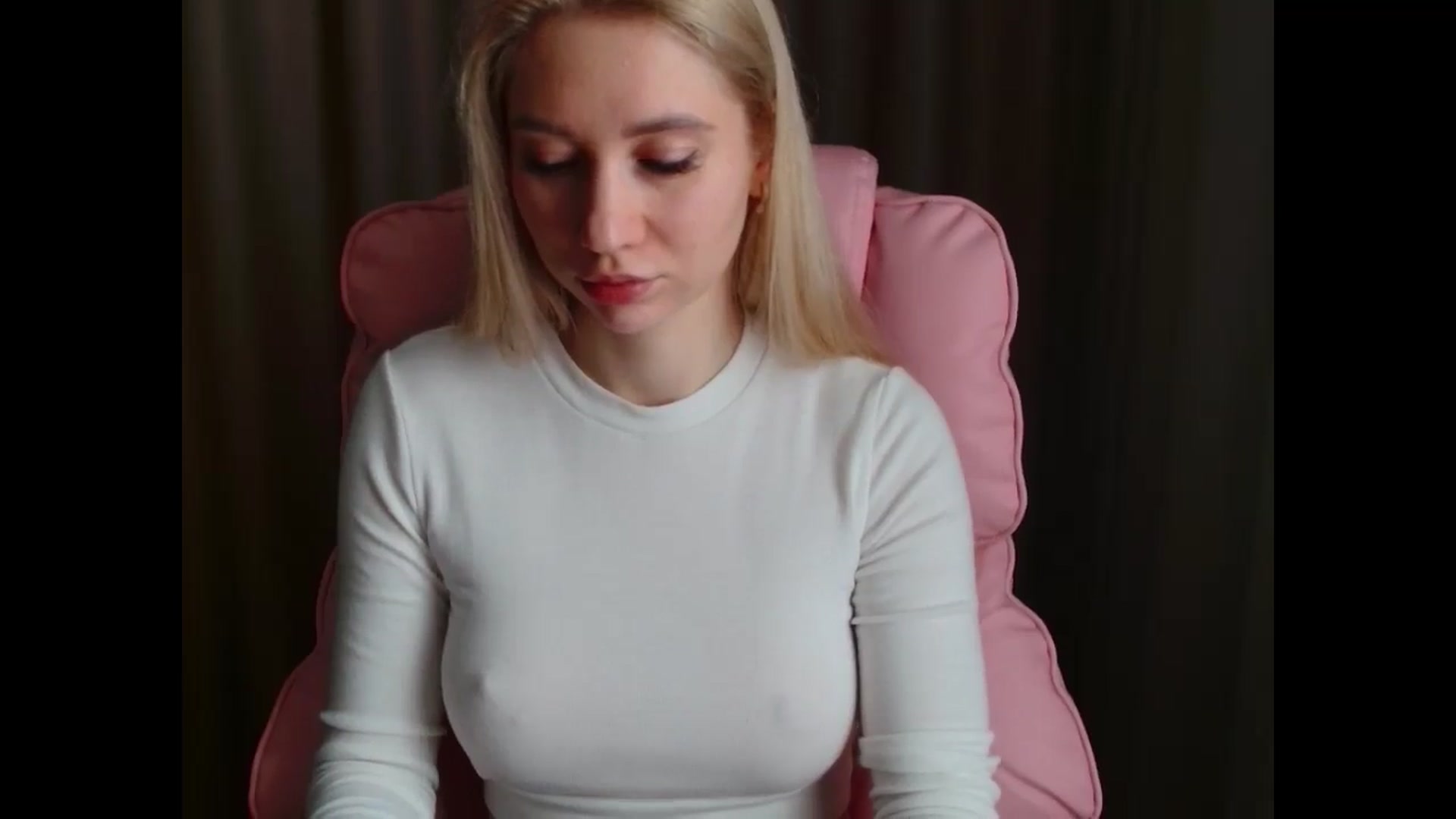 Gallery image thumbnail from Miss_Sylvia's myfreecams stream on, 04/12/2025, 10:08 image 18 of 20
