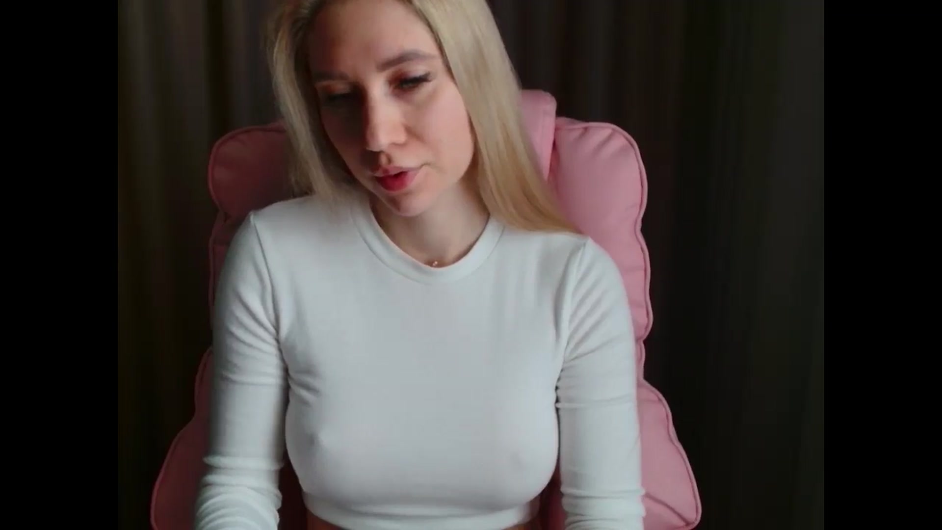 Gallery image thumbnail from Miss_Sylvia's myfreecams stream on, 04/12/2025, 10:49 image 4 of 20