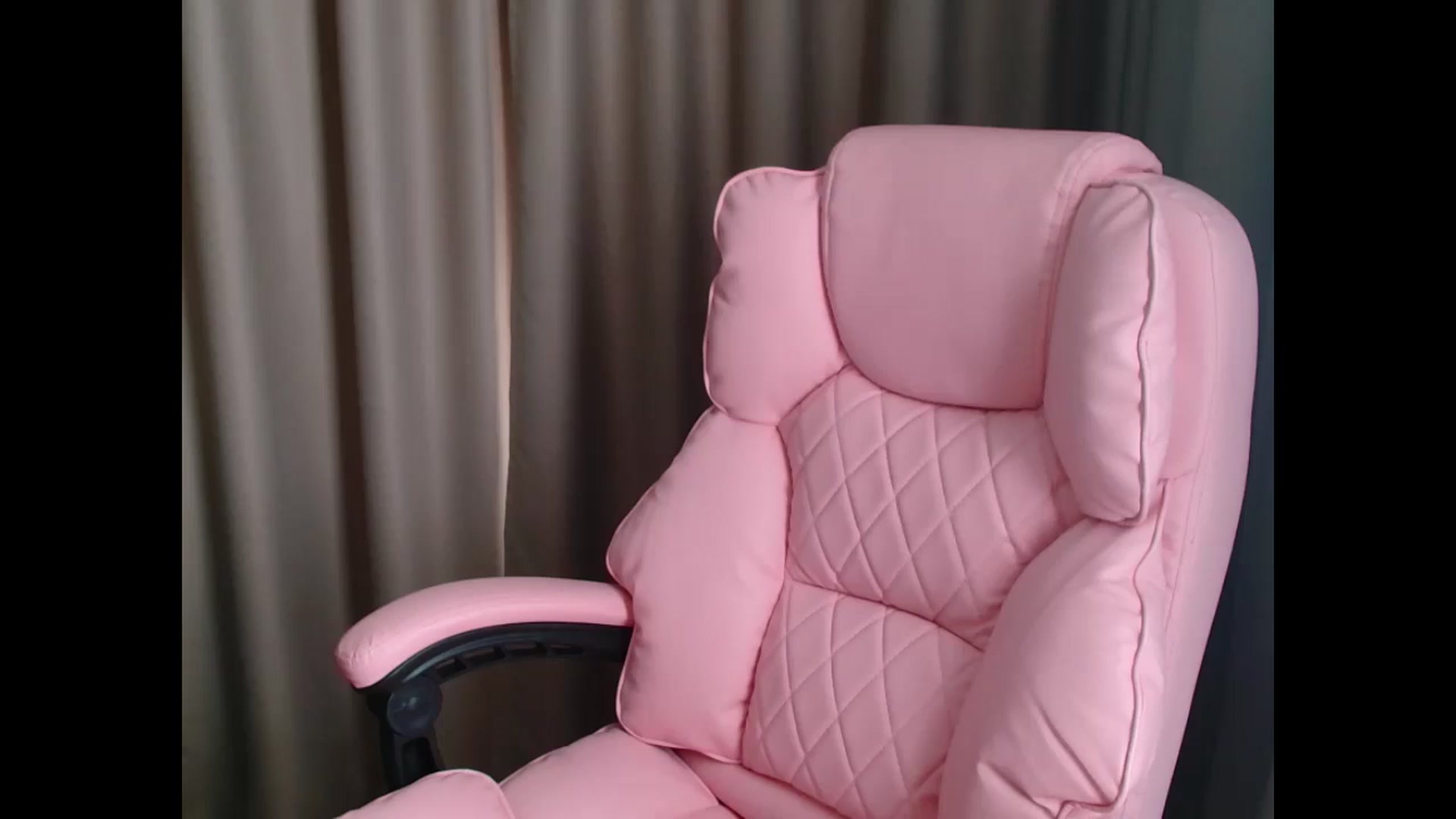Gallery image thumbnail from Miss_Sylvia's myfreecams stream on, 04/12/2025, 11:40 image 13 of 20