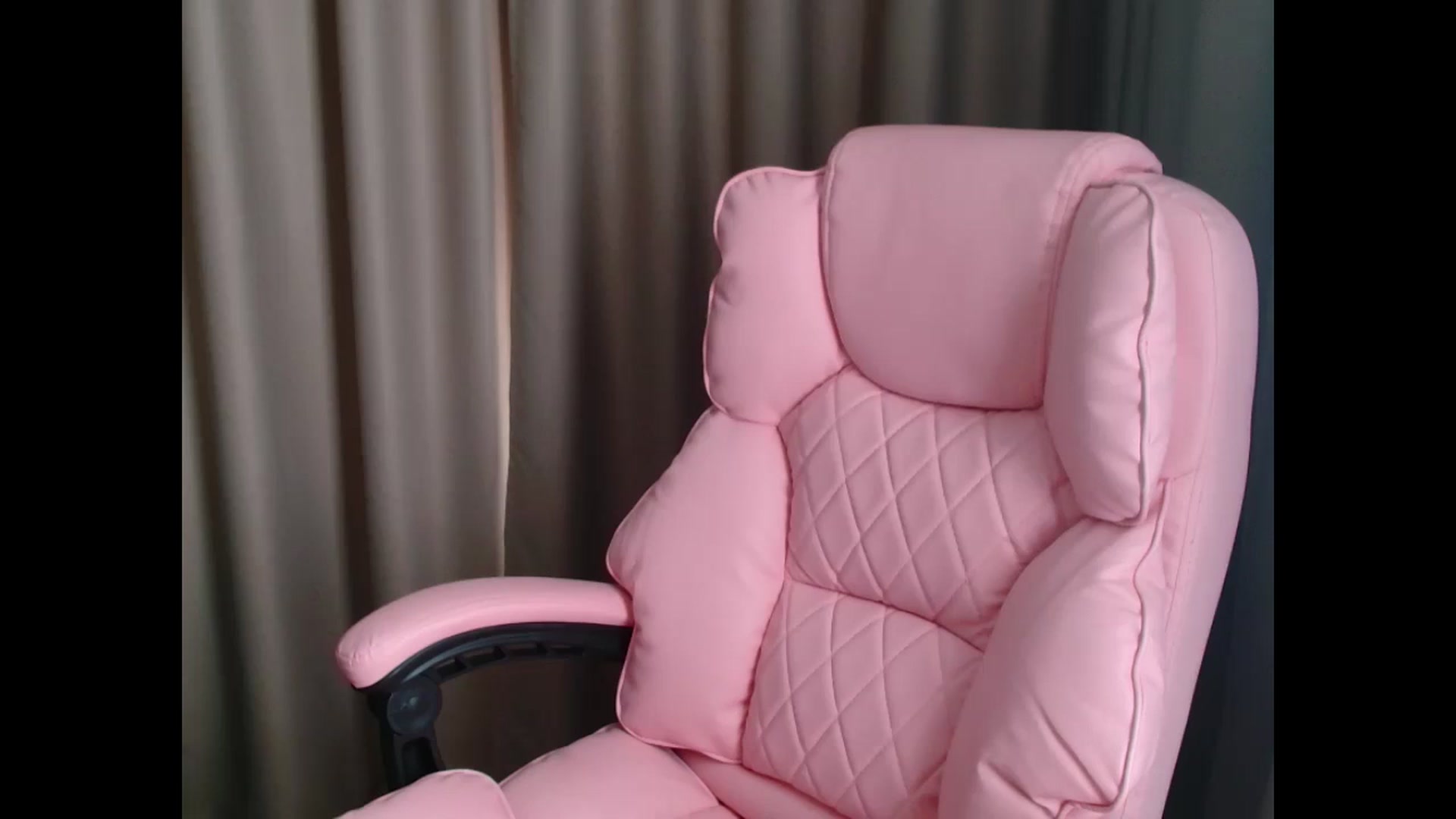 Gallery image thumbnail from Miss_Sylvia's myfreecams stream on, 04/12/2025, 11:40 image 14 of 20