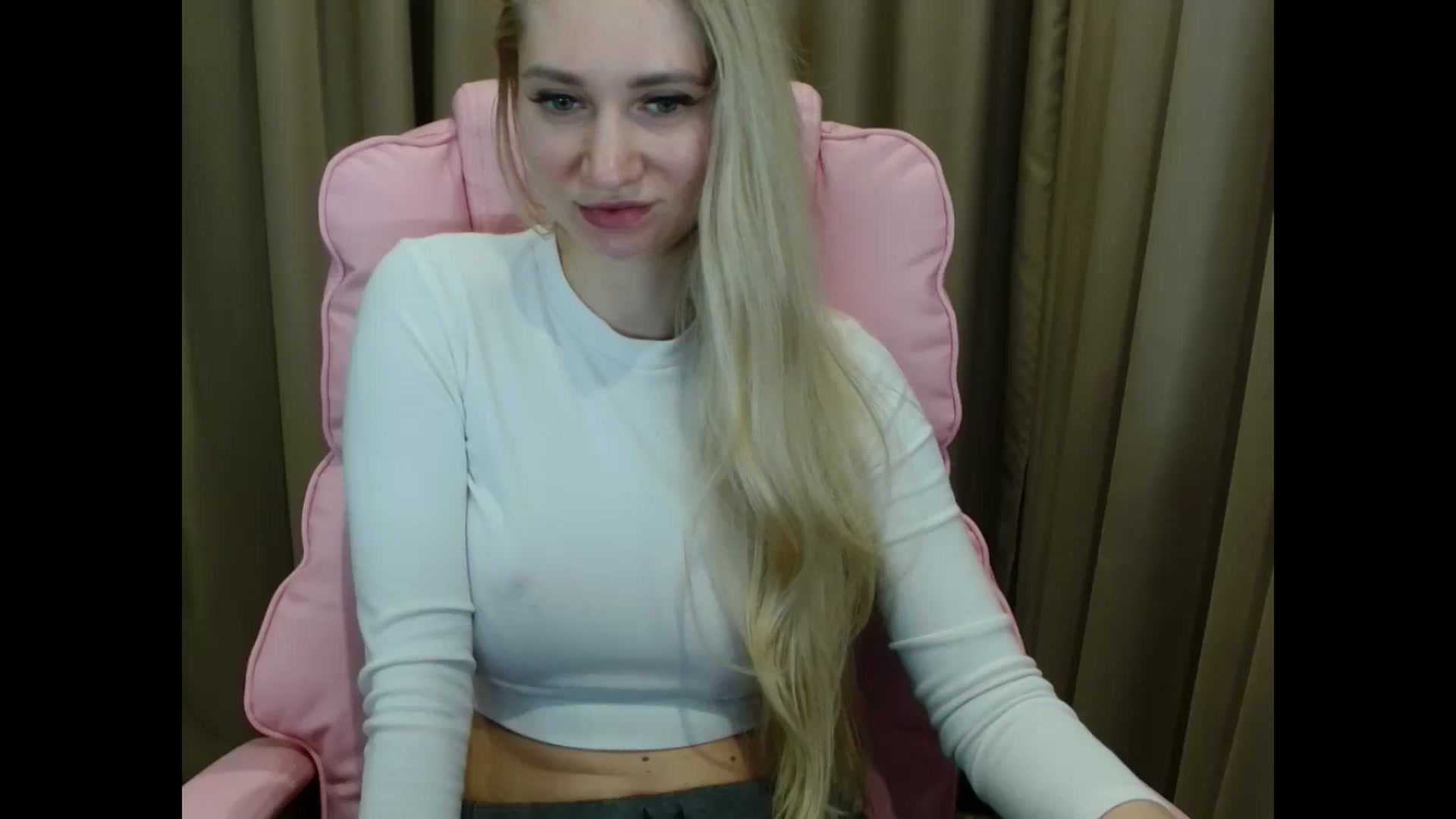 Gallery image thumbnail from Miss_Sylvia's myfreecams stream on, 04/12/2025, 20:30 image 4 of 20