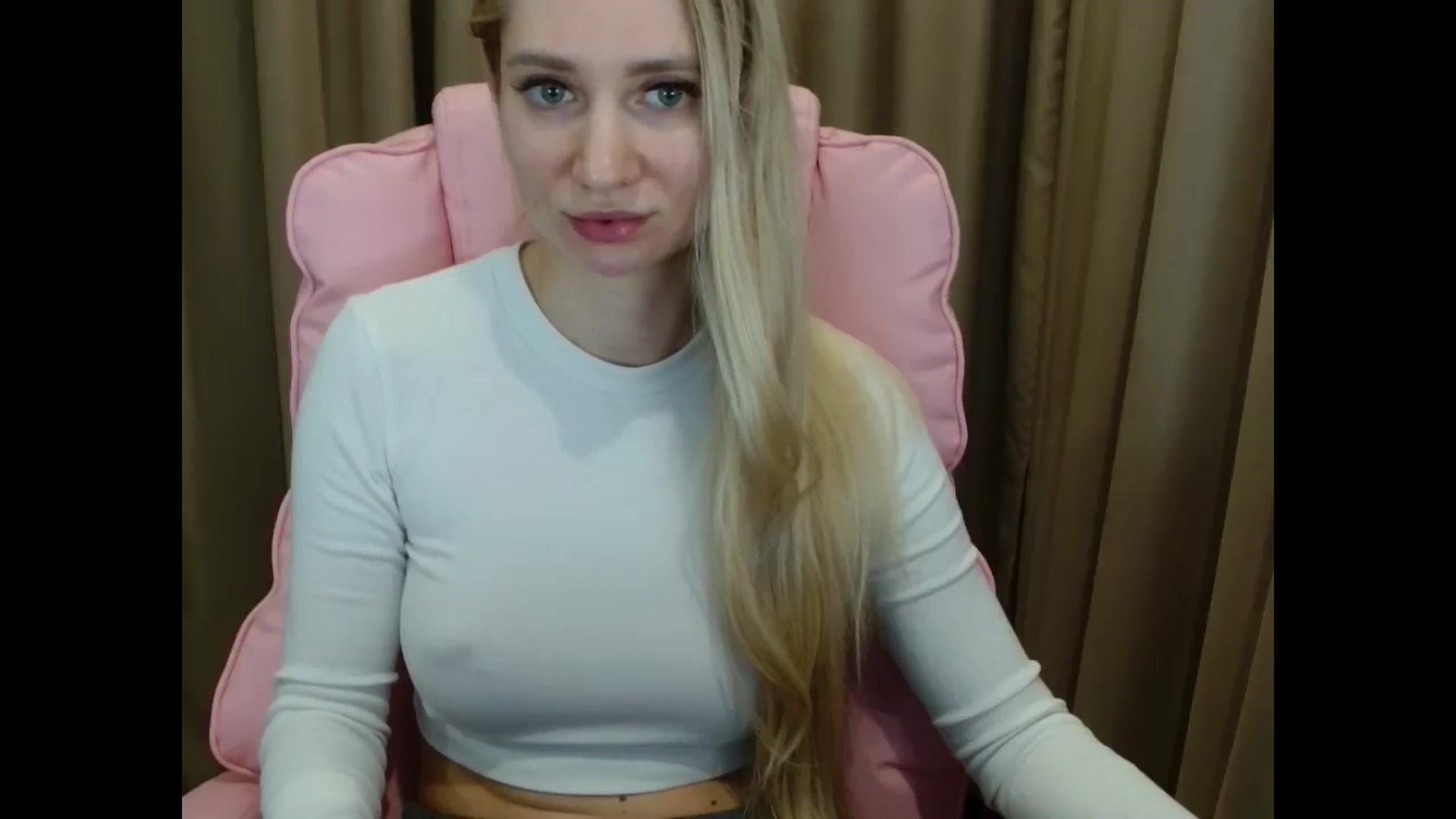 Gallery image thumbnail from Miss_Sylvia's myfreecams stream on, 04/12/2025, 20:30 image 18 of 20