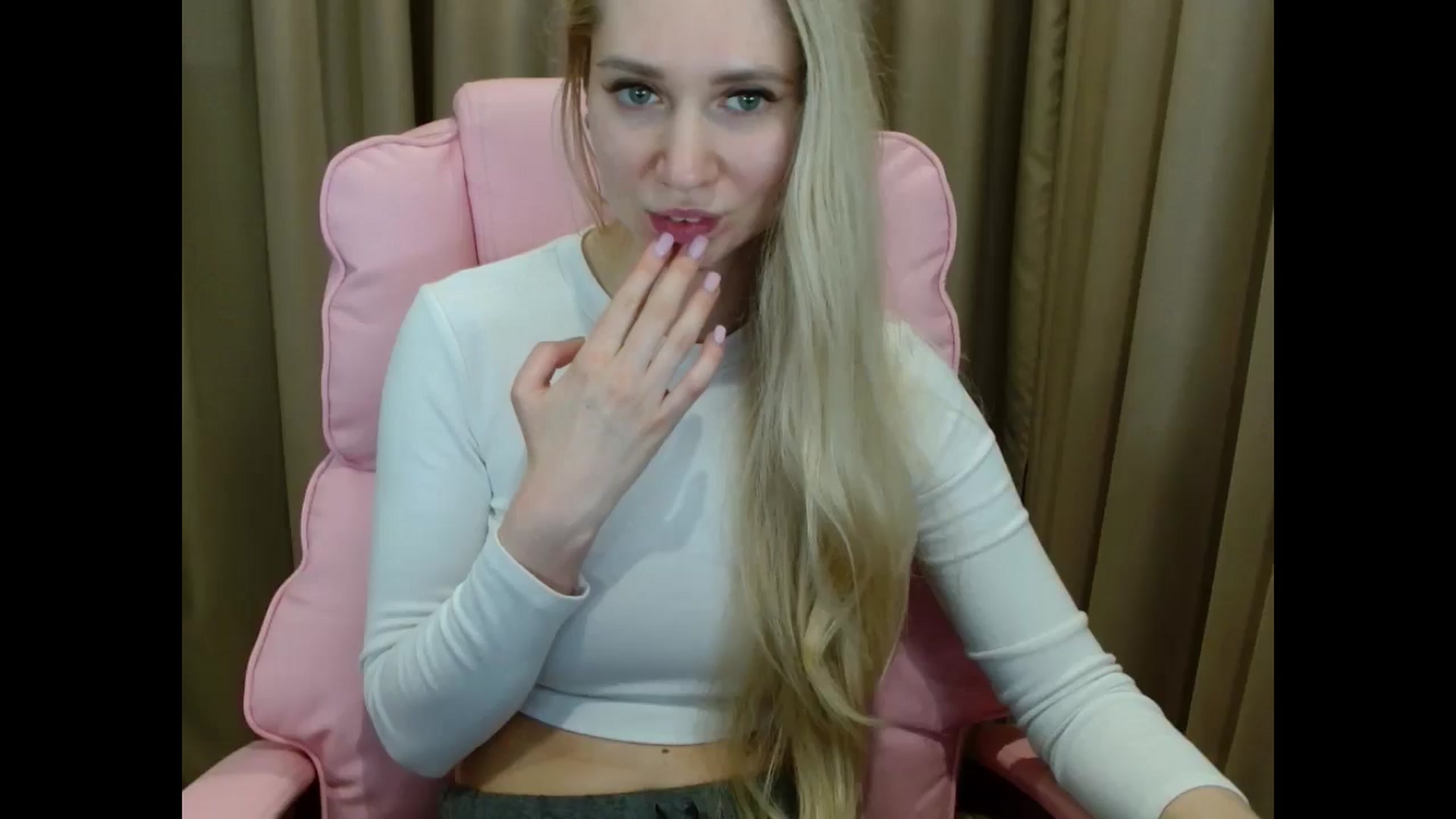 Gallery image thumbnail from Miss_Sylvia's myfreecams stream on, 04/12/2025, 20:30 image 5 of 20