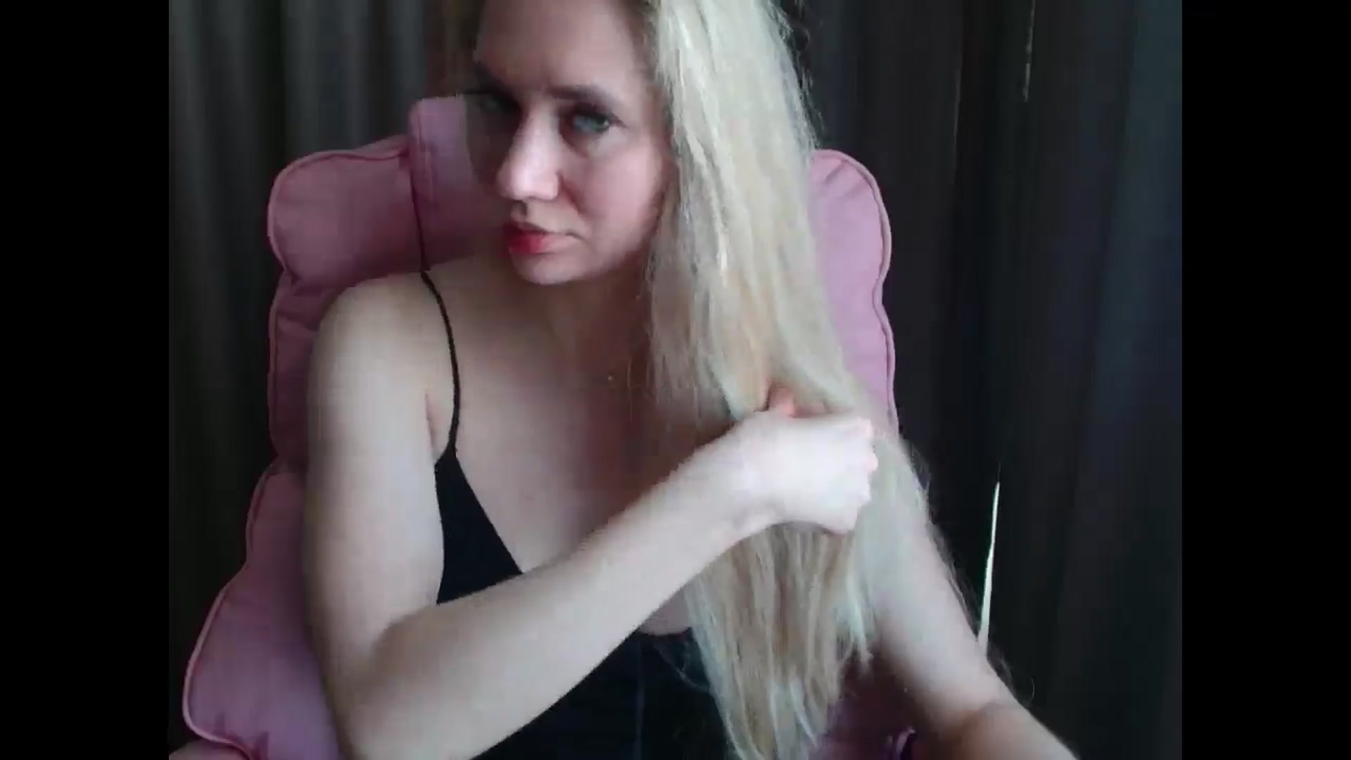 Gallery image thumbnail from Miss_Sylvia's myfreecams stream on, 04/13/2025, 13:48 image 8 of 20