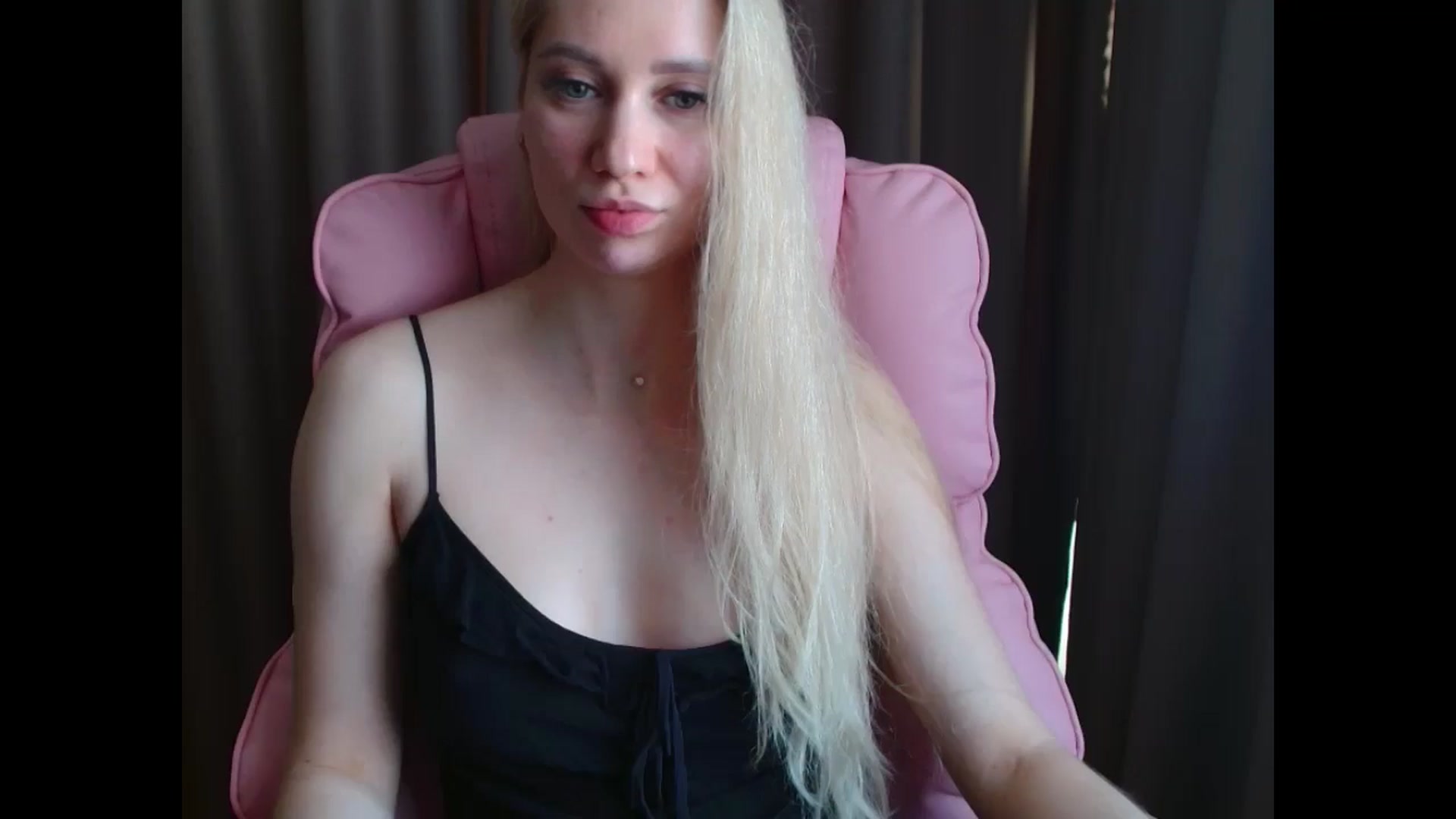 Gallery image thumbnail from Miss_Sylvia's myfreecams stream on, 04/13/2025, 13:48 image 18 of 20