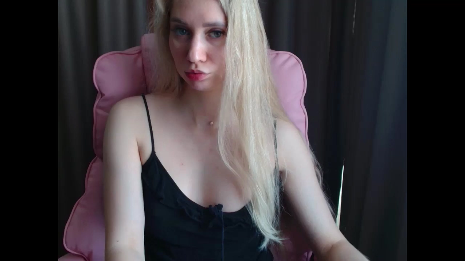 Gallery image thumbnail from Miss_Sylvia's myfreecams stream on, 04/13/2025, 13:48 image 6 of 20