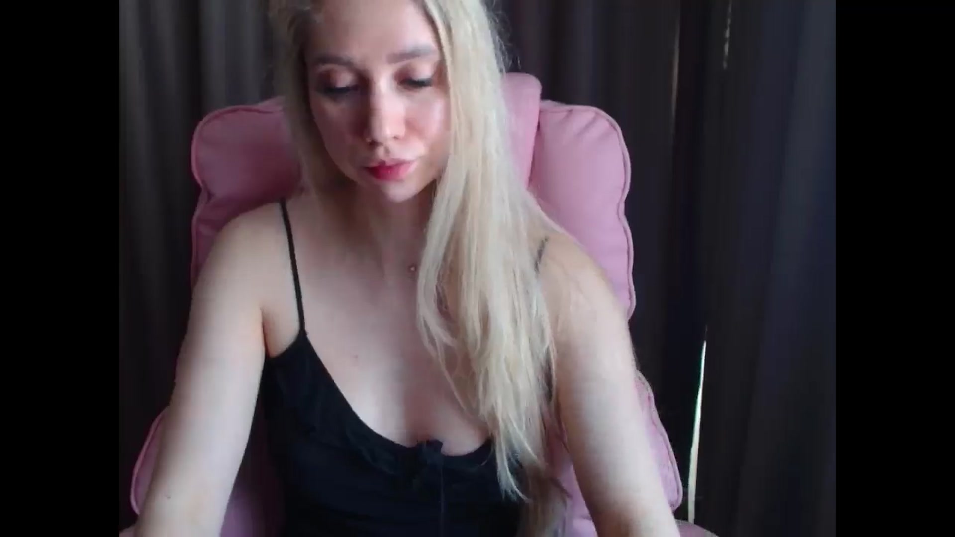 Gallery image thumbnail from Miss_Sylvia's myfreecams stream on, 04/13/2025, 13:48 image 11 of 20