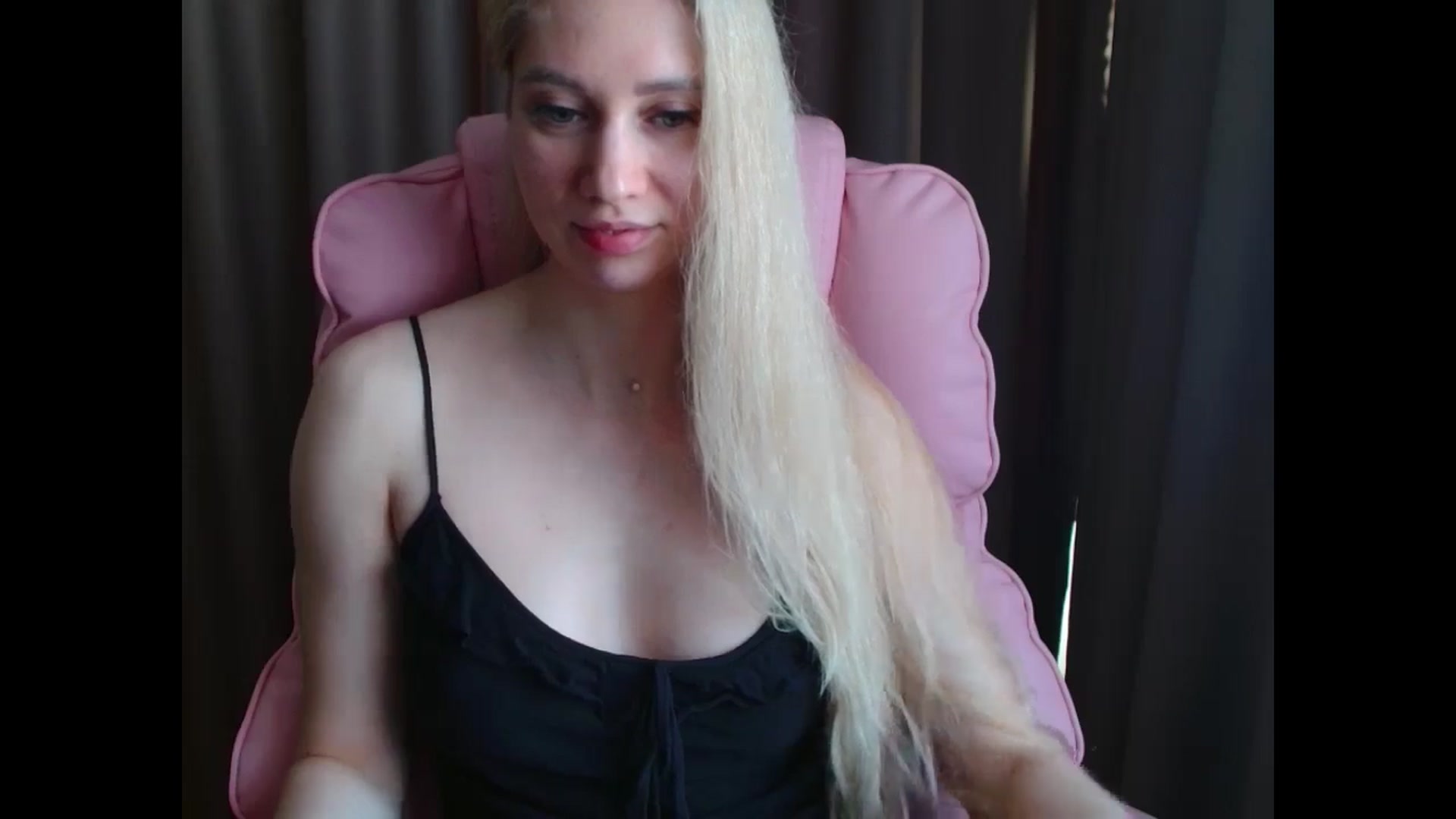 Gallery image thumbnail from Miss_Sylvia's myfreecams stream on, 04/13/2025, 13:48 image 19 of 20