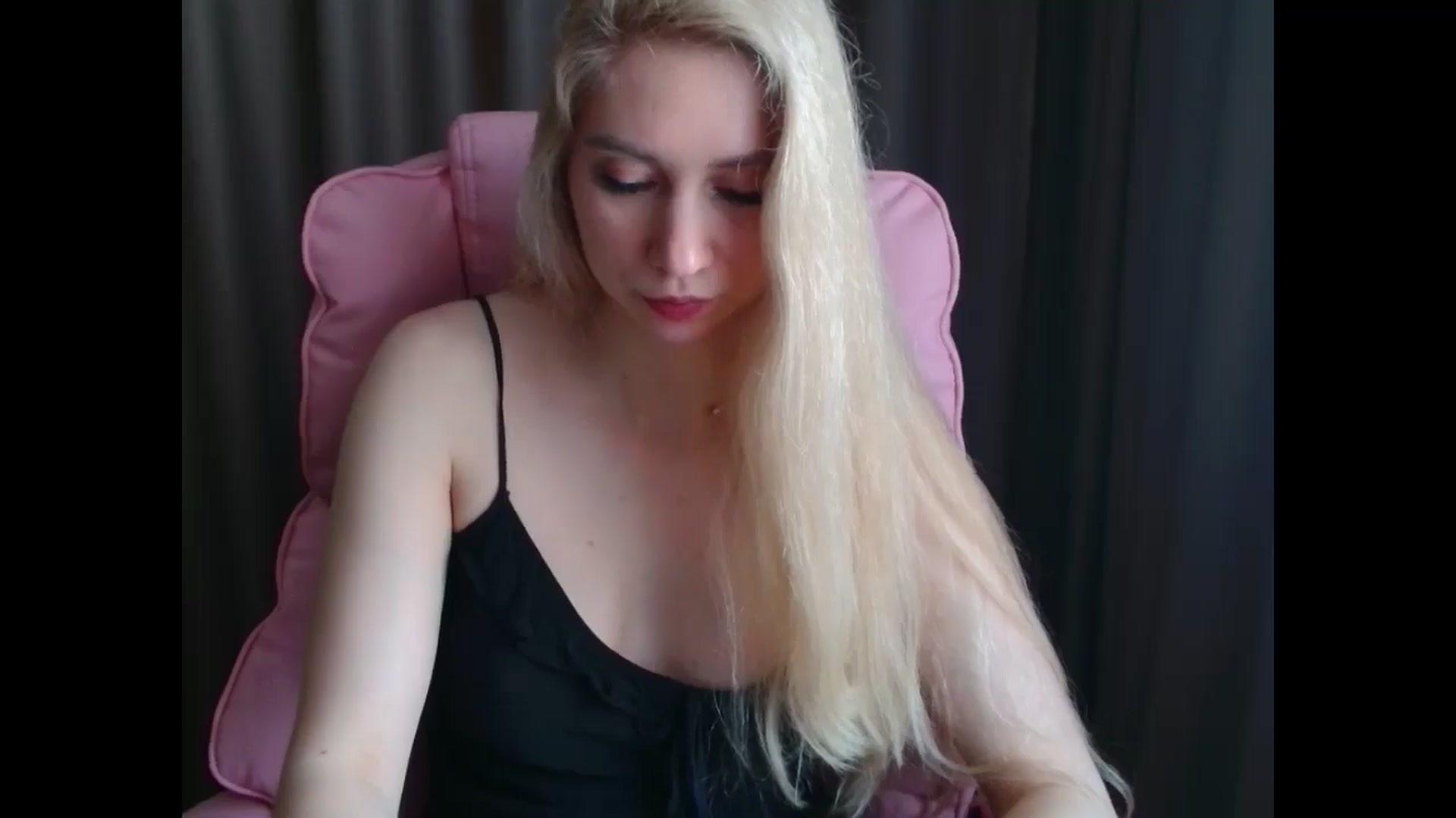Gallery image thumbnail from Miss_Sylvia's myfreecams stream on, 04/13/2025, 15:29 image 14 of 20