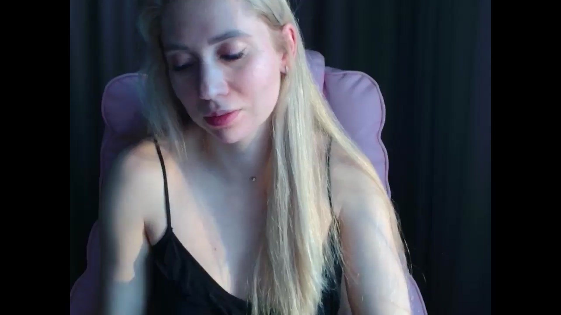 Gallery image thumbnail from Miss_Sylvia's myfreecams stream on, 04/13/2025, 16:37 image 13 of 20
