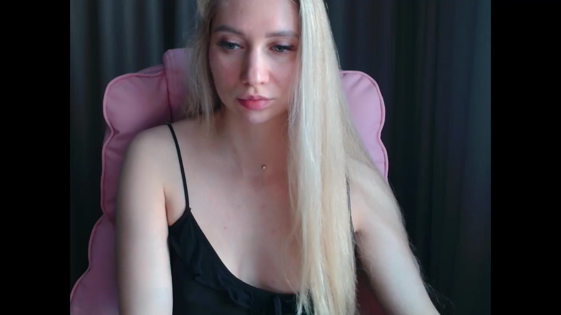 Gallery image thumbnail from Miss_Sylvia's myfreecams stream on, 04/13/2025, 16:37 image 11 of 20