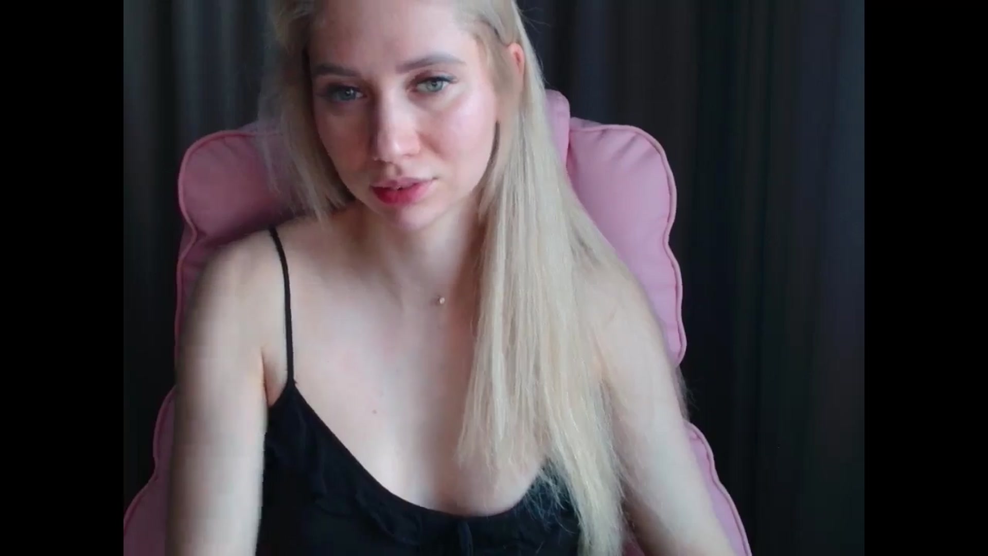 Gallery image thumbnail from Miss_Sylvia's myfreecams stream on, 04/13/2025, 16:37 image 6 of 20