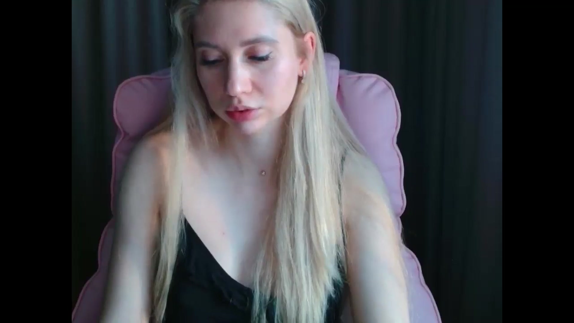 Gallery image thumbnail from Miss_Sylvia's myfreecams stream on, 04/13/2025, 16:37 image 14 of 20