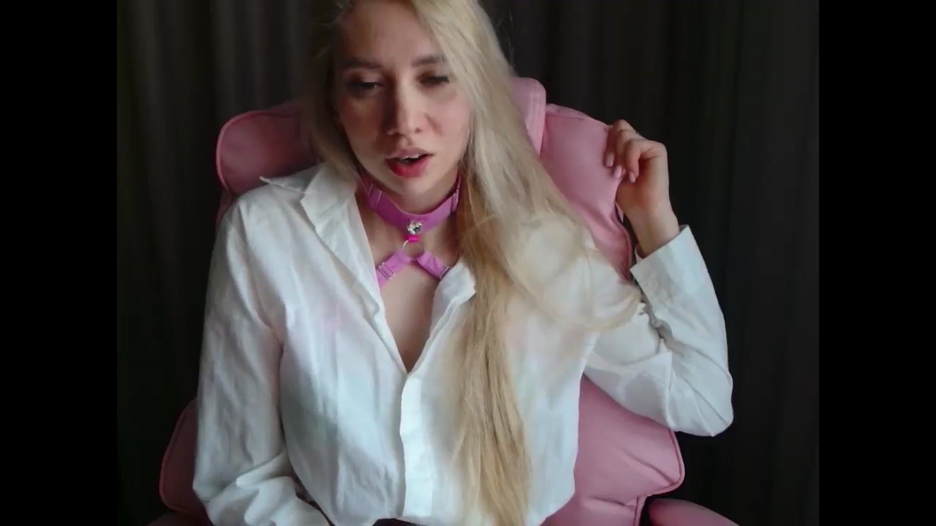 Gallery image thumbnail from Miss_Sylvia's myfreecams stream on, 04/14/2025, 16:38 image 10 of 20