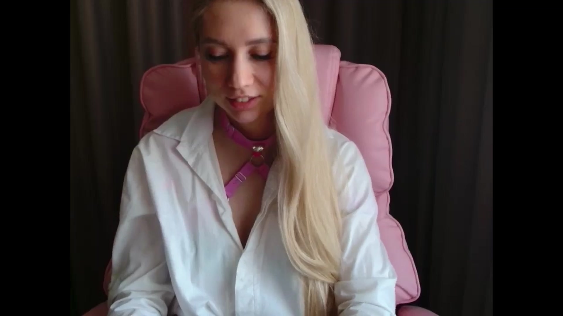Gallery image thumbnail from Miss_Sylvia's myfreecams stream on, 04/14/2025, 16:38 image 4 of 20