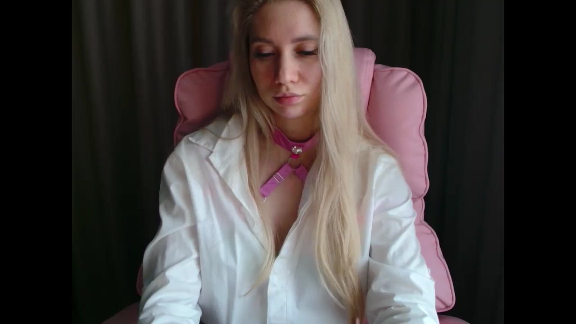 Gallery image thumbnail from Miss_Sylvia's myfreecams stream on, 04/14/2025, 16:38 image 15 of 20