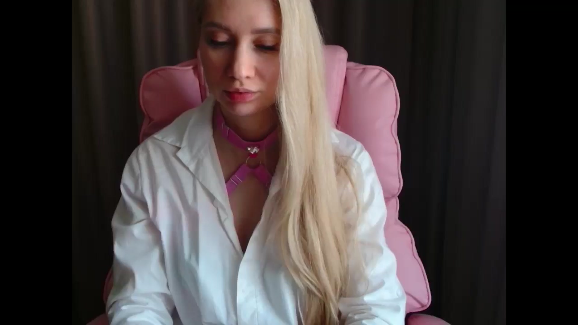Gallery image thumbnail from Miss_Sylvia's myfreecams stream on, 04/14/2025, 16:38 image 1 of 20