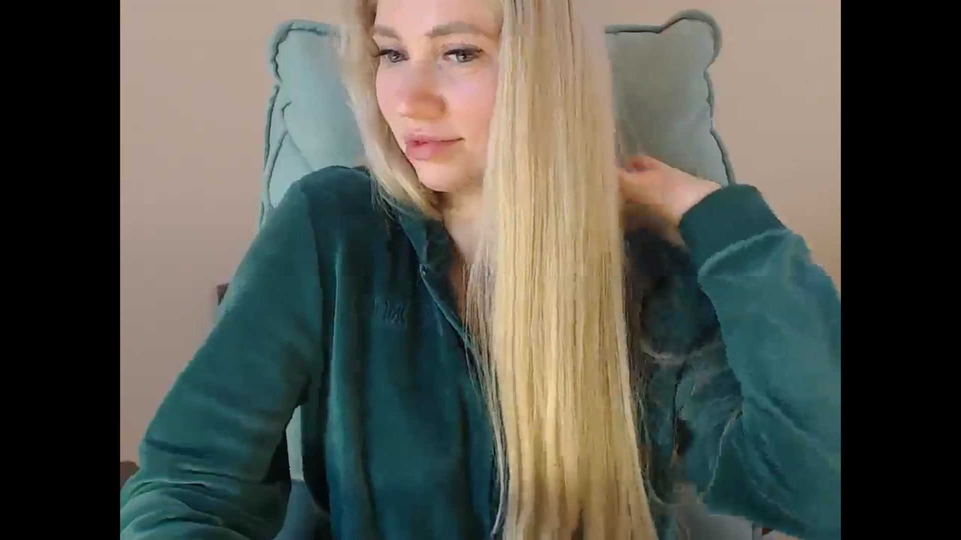 Gallery image thumbnail from Miss_Sylvia's myfreecams stream on, 04/16/2025, 16:57 image 19 of 20