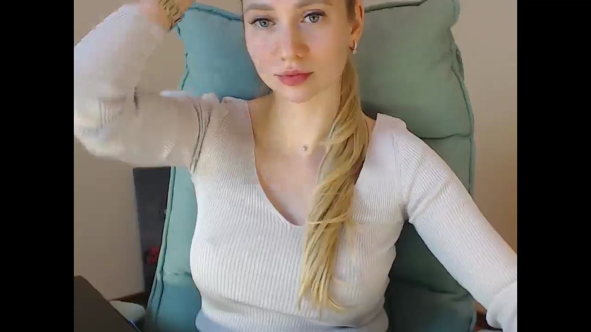 Gallery image thumbnail from Miss_Sylvia's myfreecams stream on, 04/17/2025, 18:06 image 18 of 20