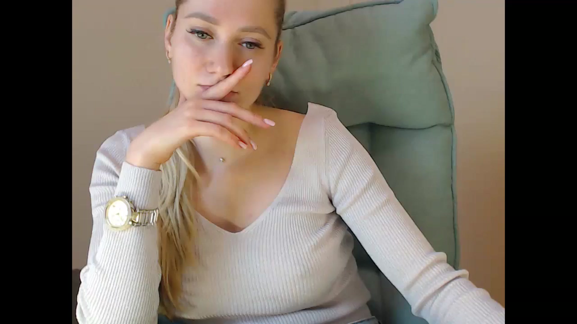 Gallery image thumbnail from Miss_Sylvia's myfreecams stream on, 04/17/2025, 18:06 image 13 of 20