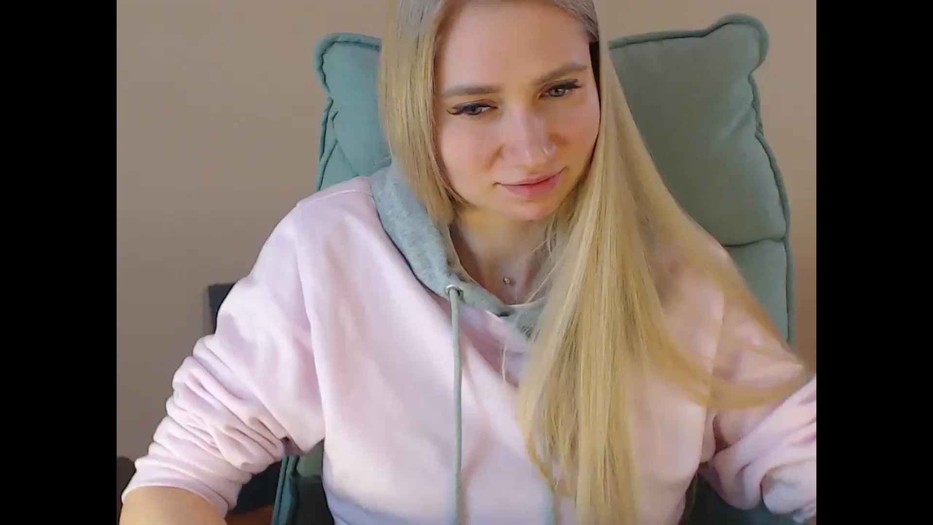 Gallery image thumbnail from Miss_Sylvia's myfreecams stream on, 04/18/2025, 16:48 image 9 of 20