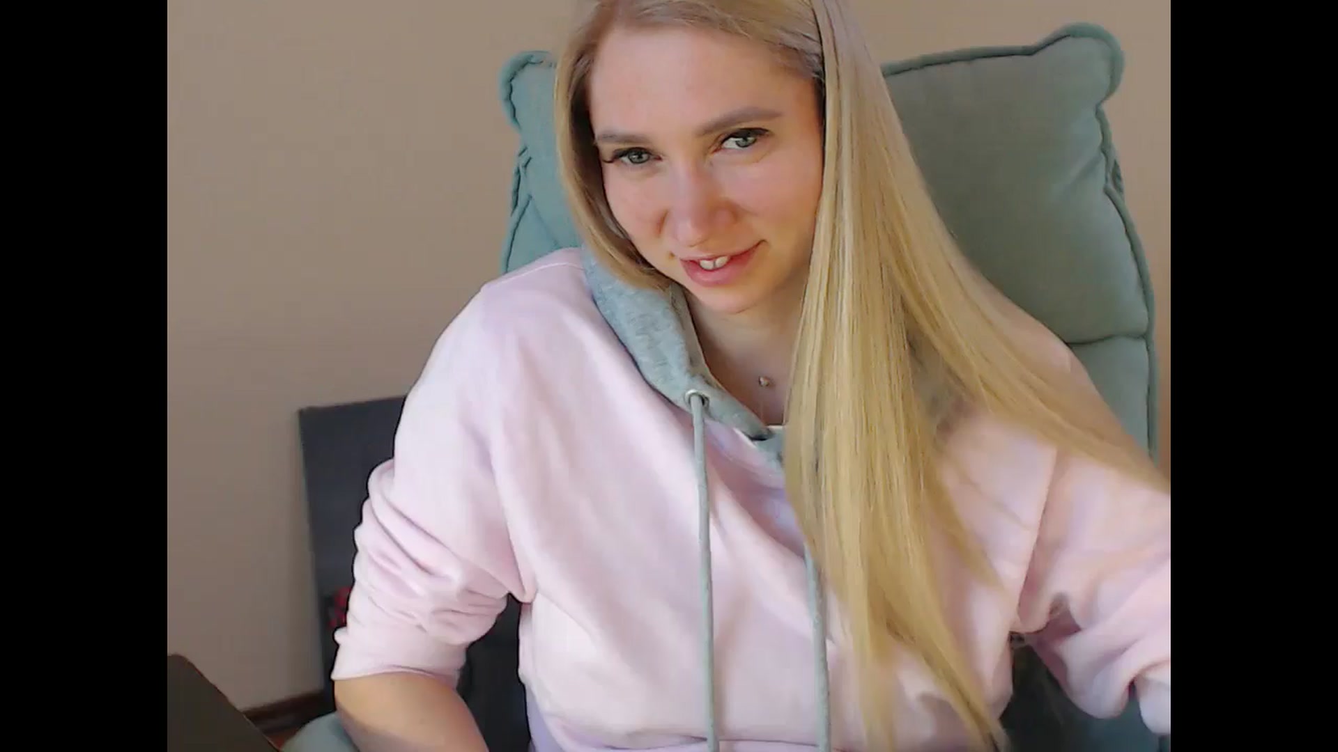 Gallery image thumbnail from Miss_Sylvia's myfreecams stream on, 04/18/2025, 16:48 image 2 of 20